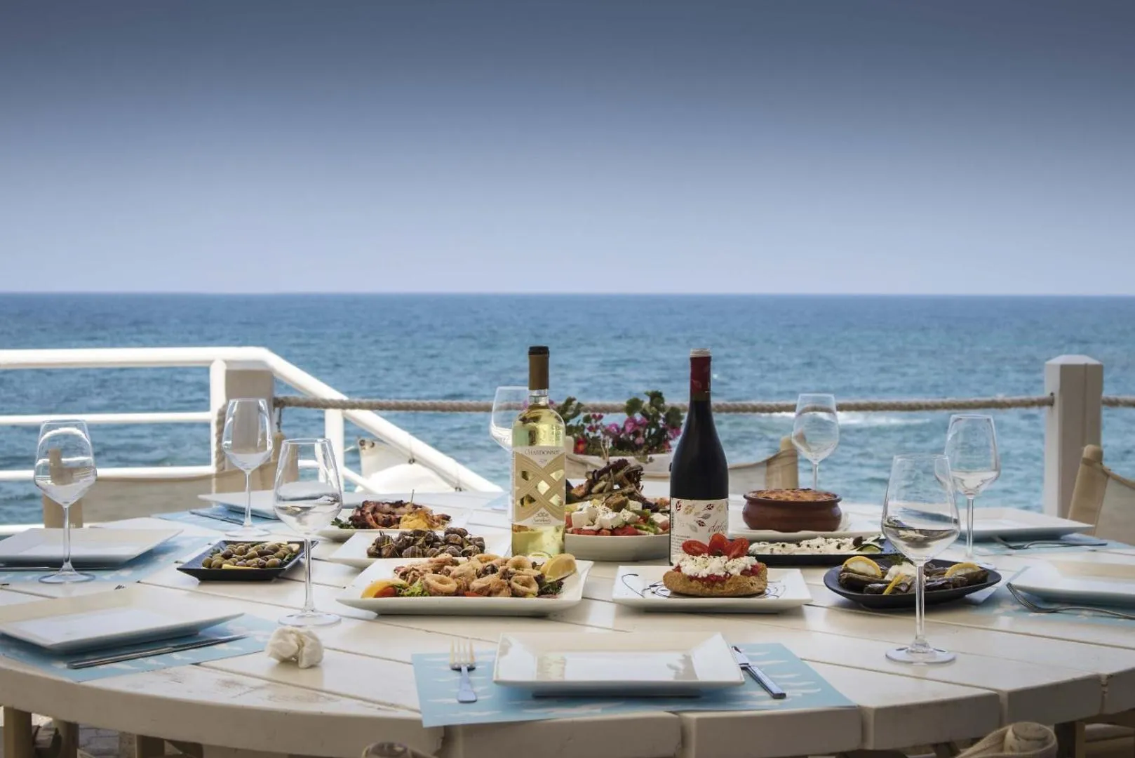 Food and drinks in Glaros Beach Hotel