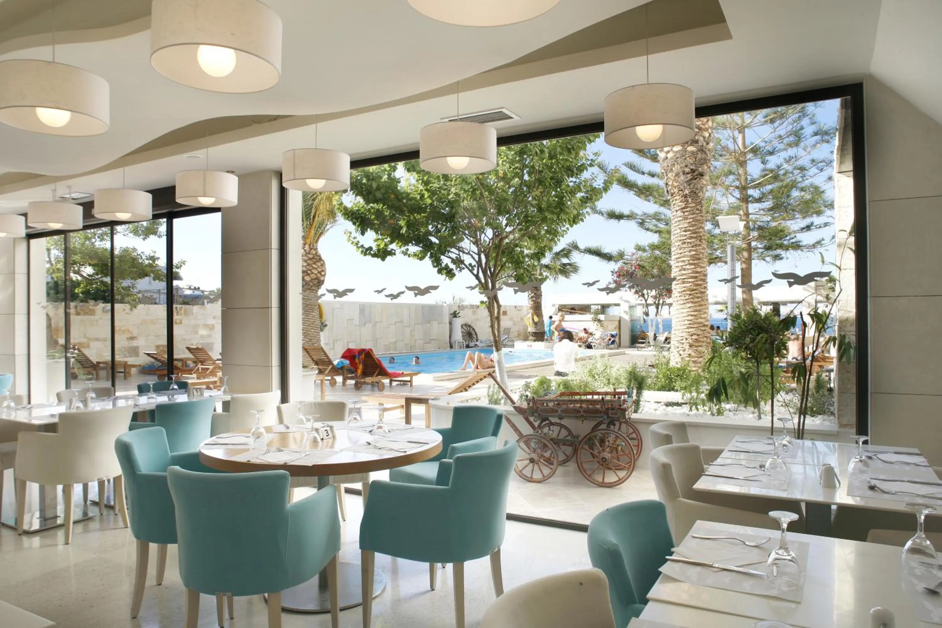 Restaurant/places to eat in Glaros Beach Hotel