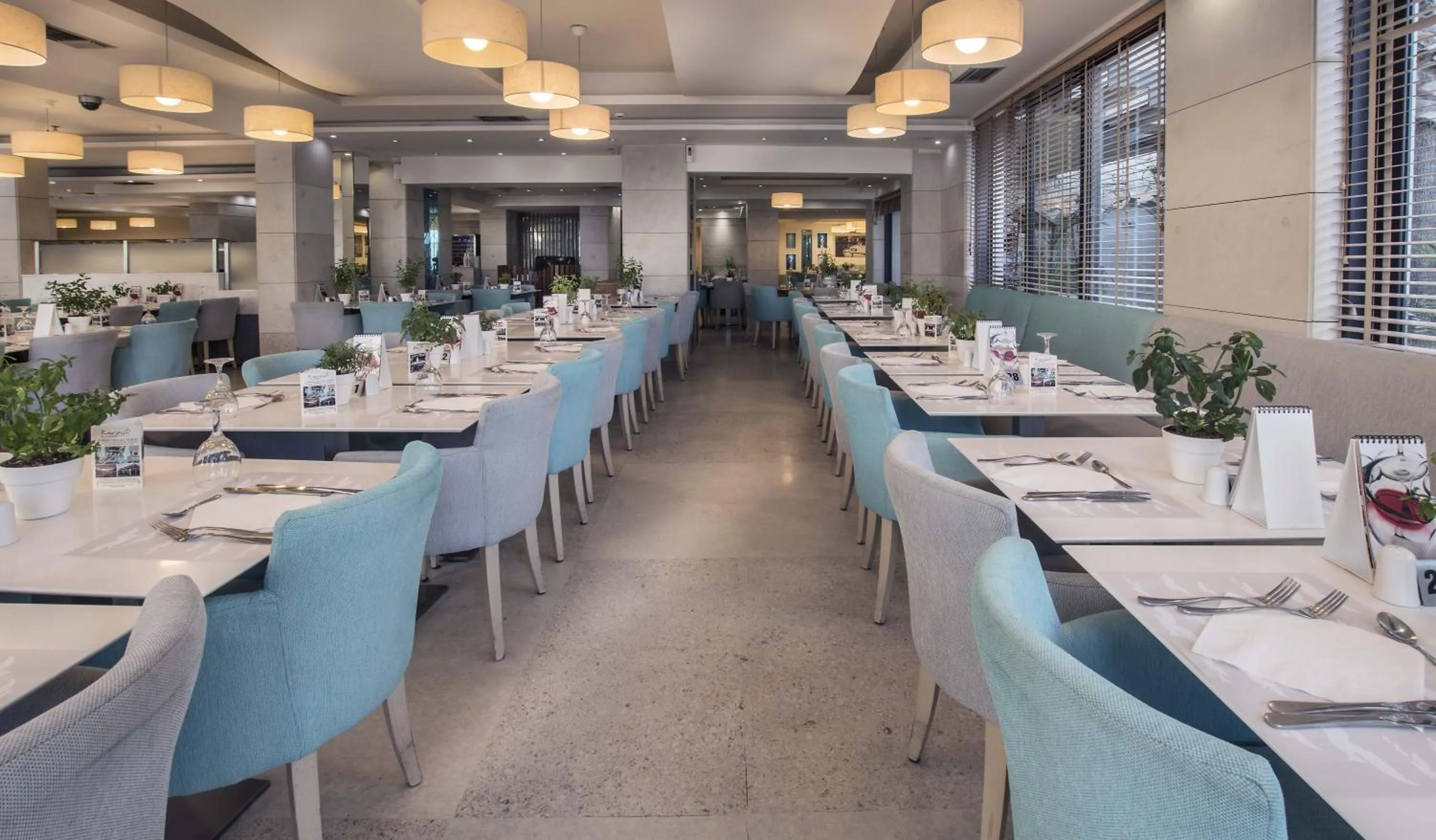 Restaurant/places to eat in Glaros Beach Hotel