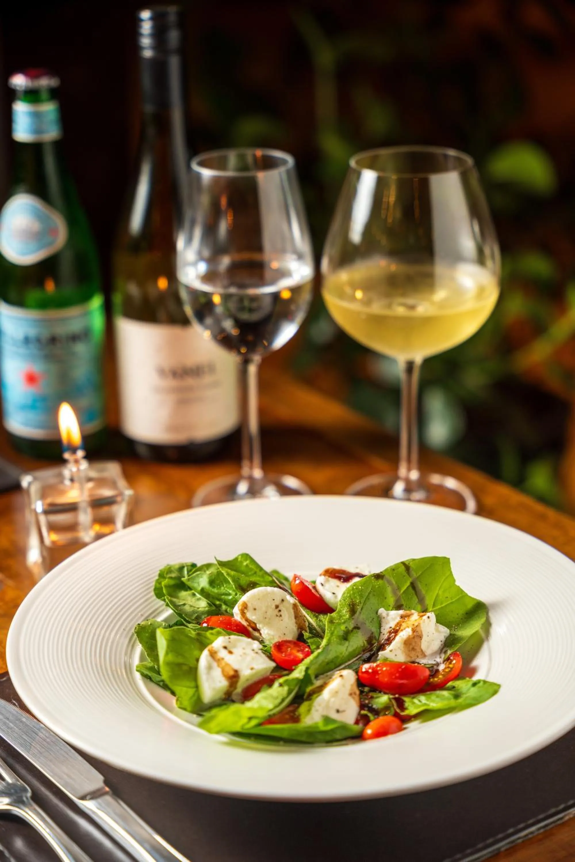 Restaurant/places to eat in Chris Wellness Resort Hotel