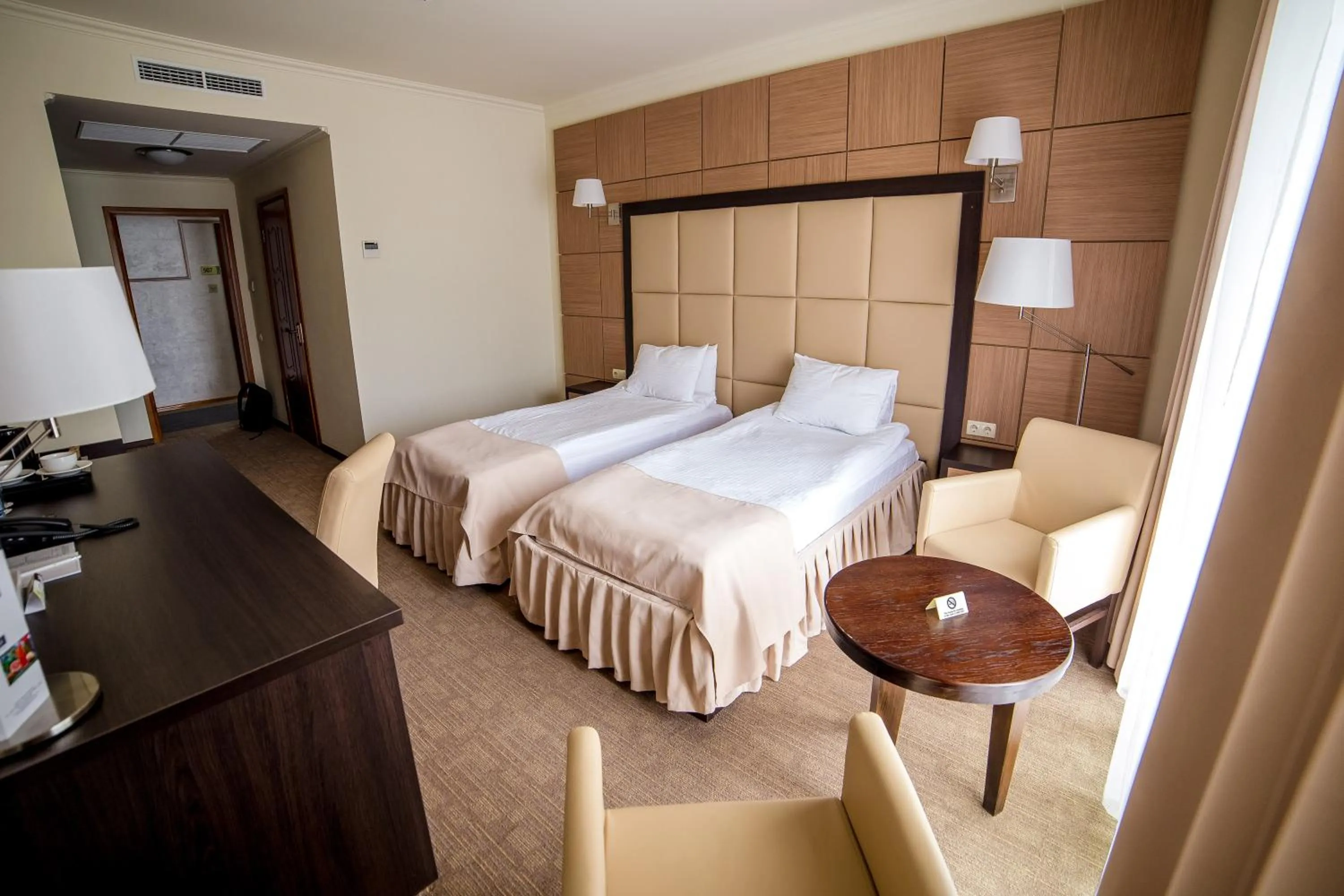 Photo of the whole room, Bed in Green Park Hotel & SPA