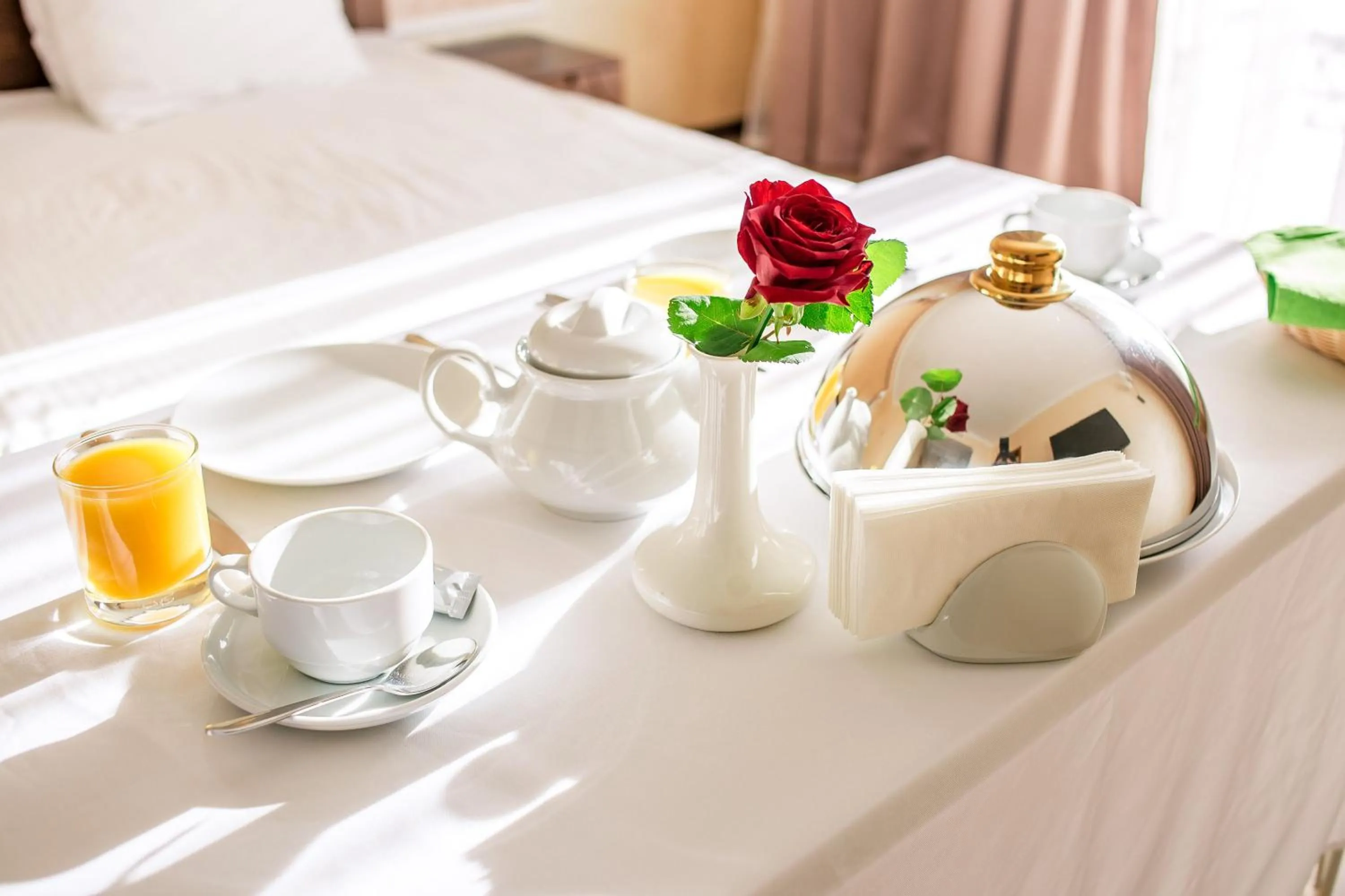 Food and drinks in Green Park Hotel & SPA