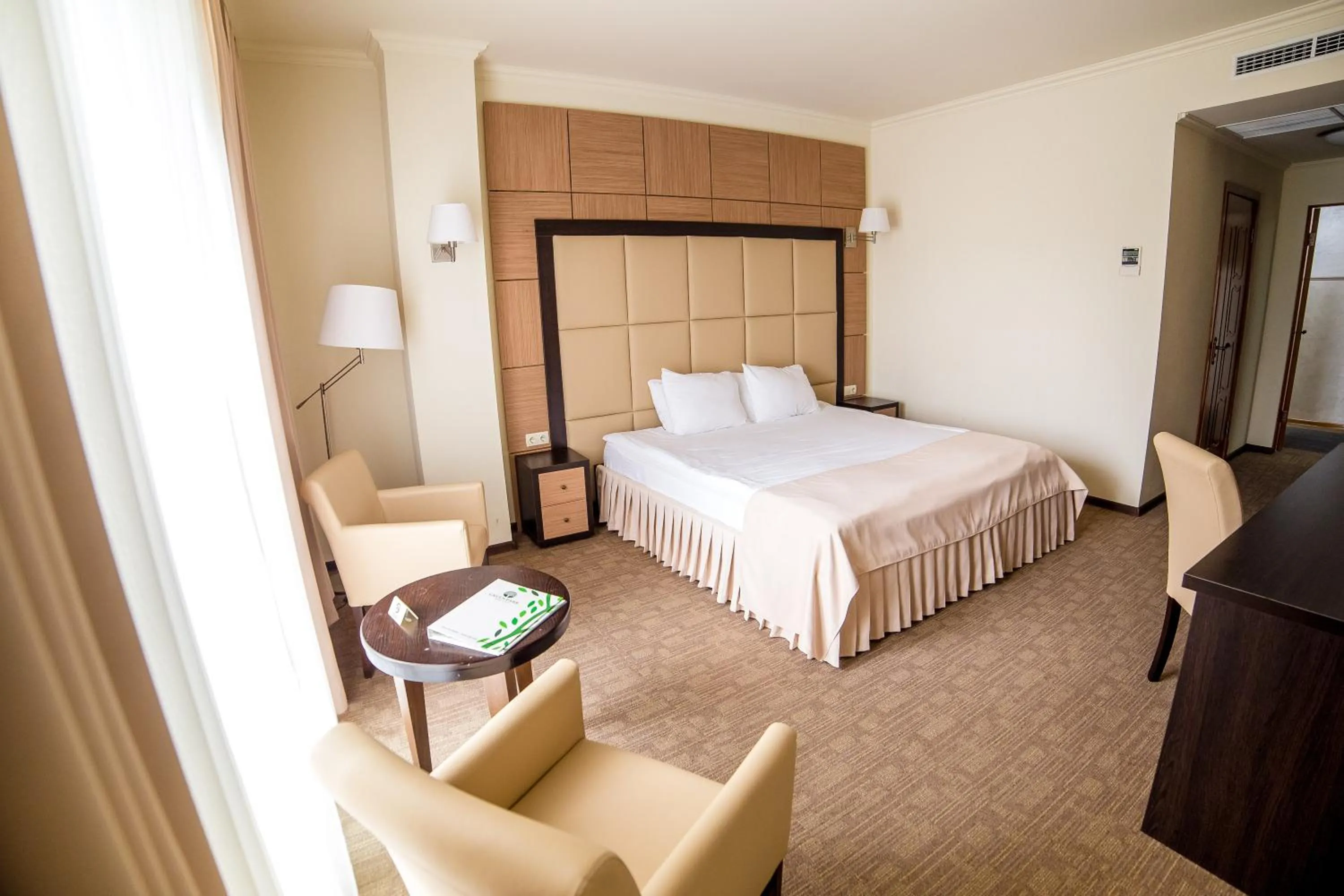 Bed in Green Park Hotel & SPA