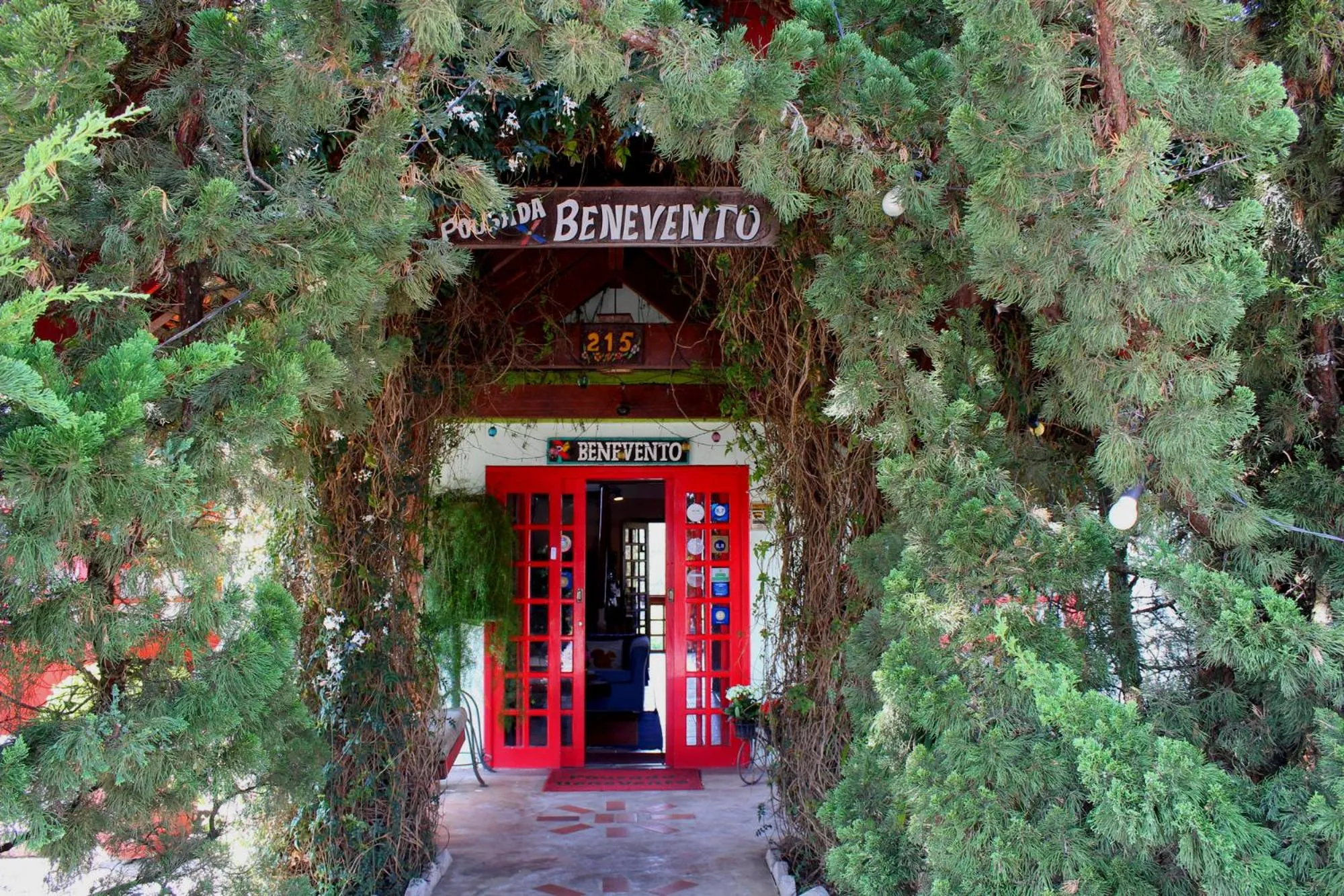 Facade/entrance in Pousada Benevento
