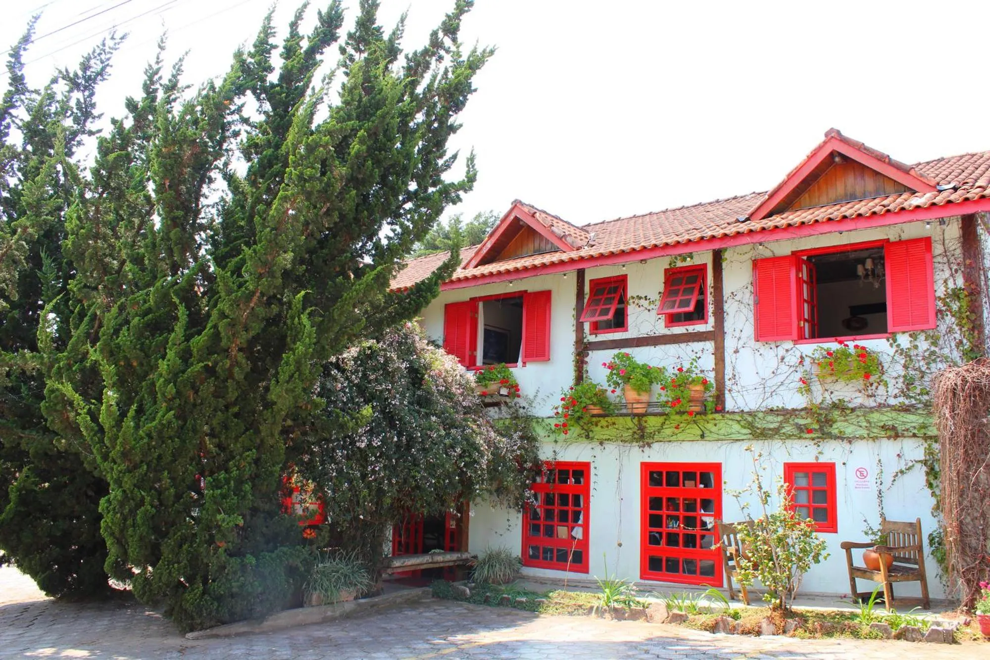 Facade/entrance in Pousada Benevento