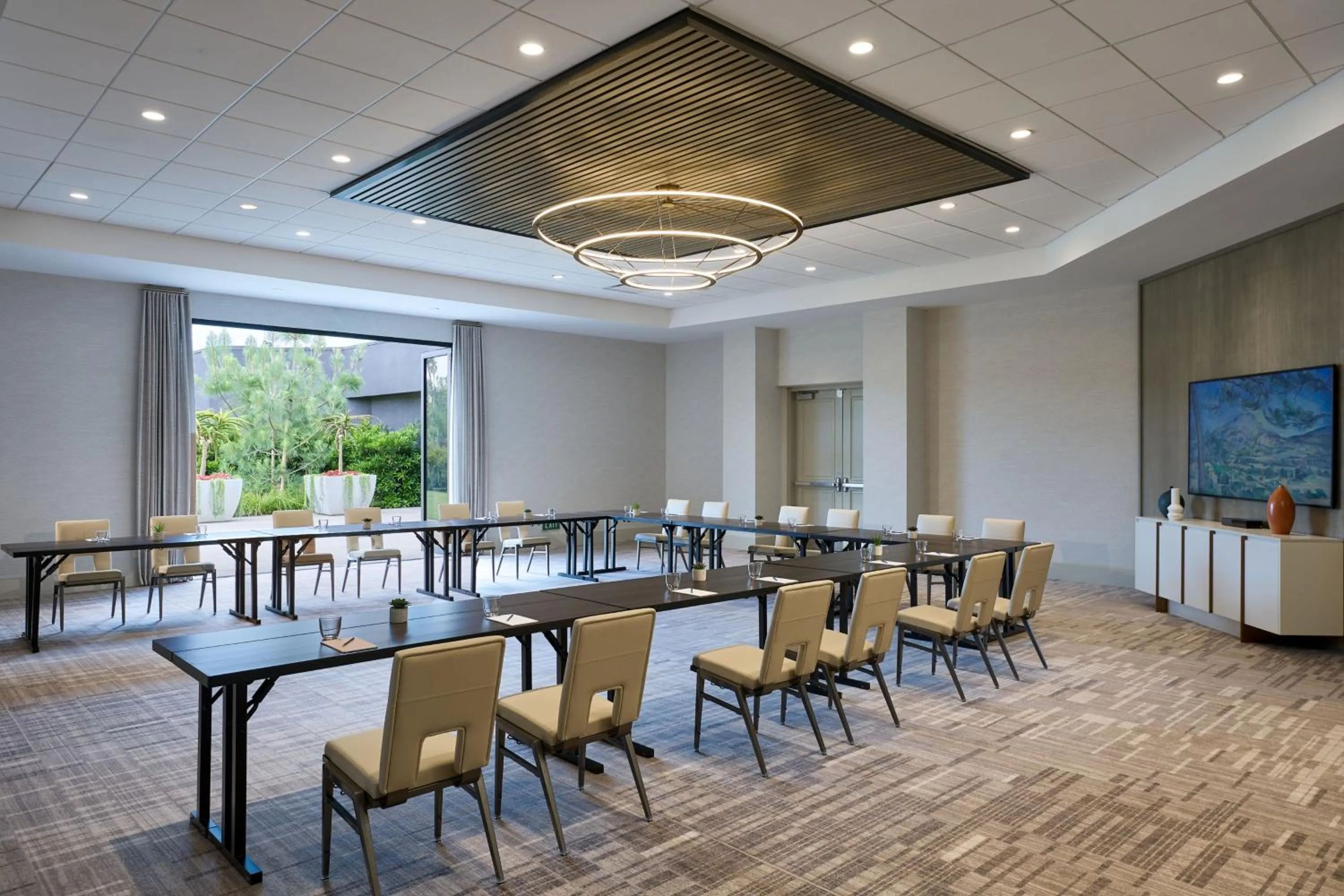 Meeting/conference room in VEA Newport Beach, a Marriott Resort & Spa