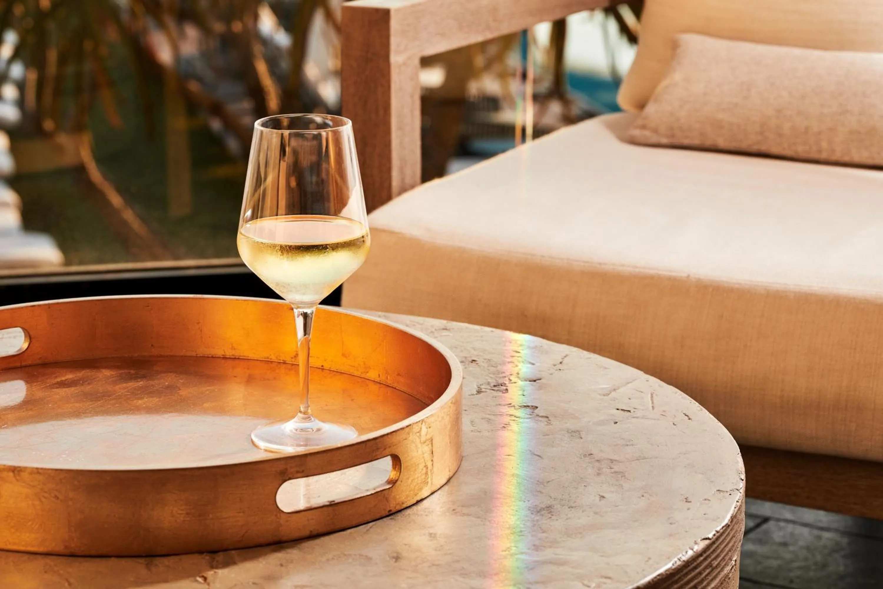 Restaurant/places to eat, Bed in VEA Newport Beach, a Marriott Resort & Spa