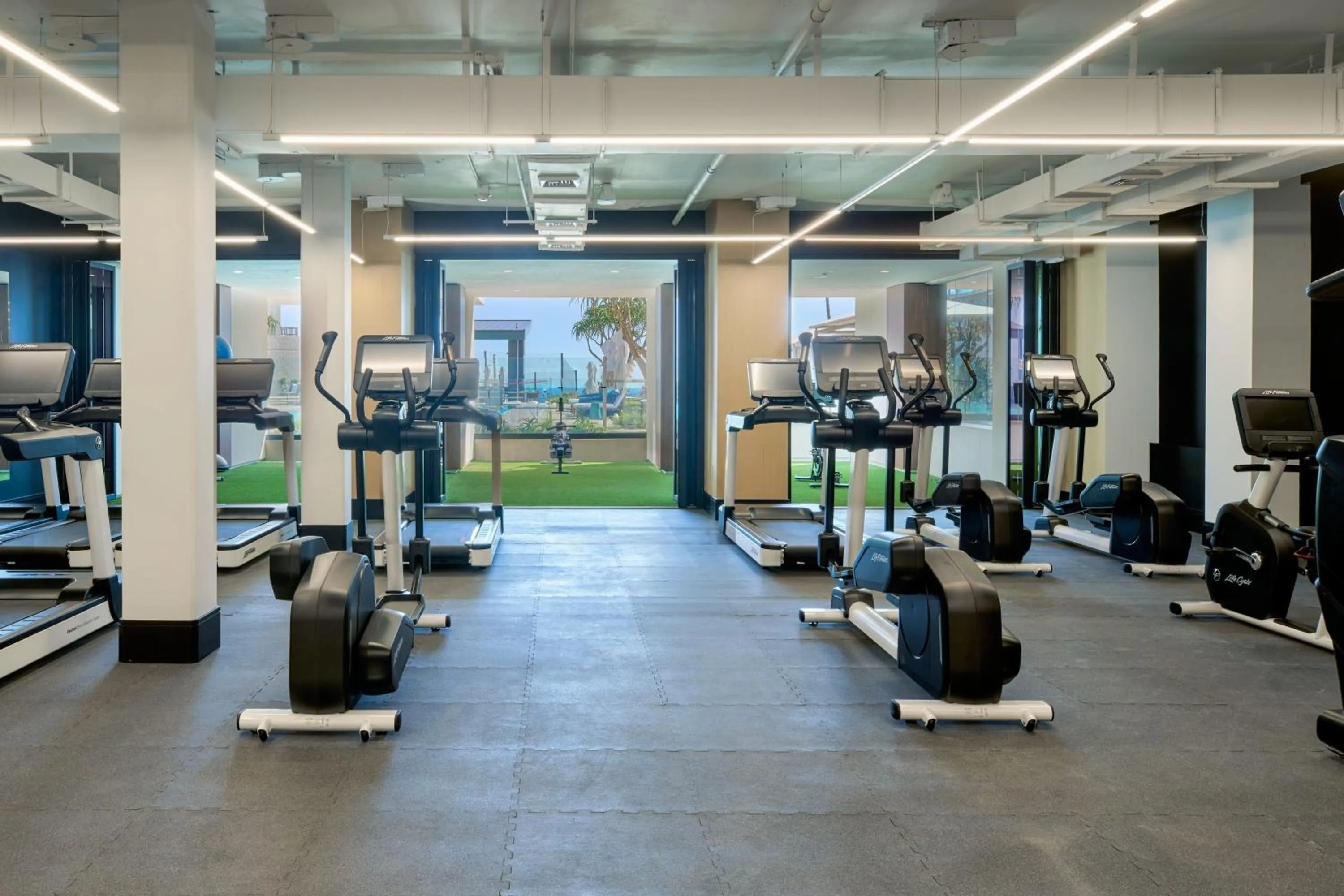 Fitness centre/facilities in VEA Newport Beach, a Marriott Resort & Spa