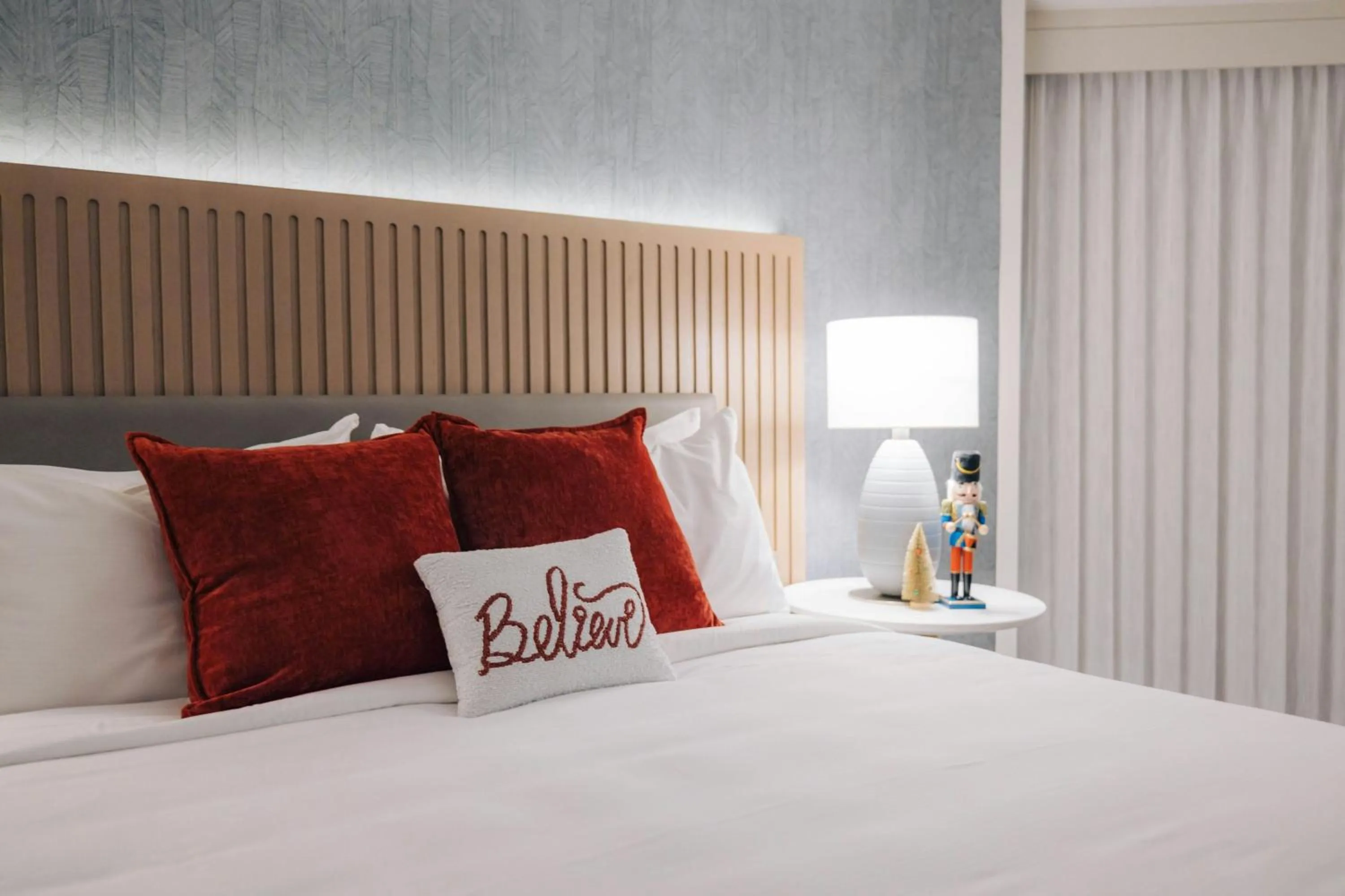 Bedroom, Bed in VEA Newport Beach, a Marriott Resort & Spa