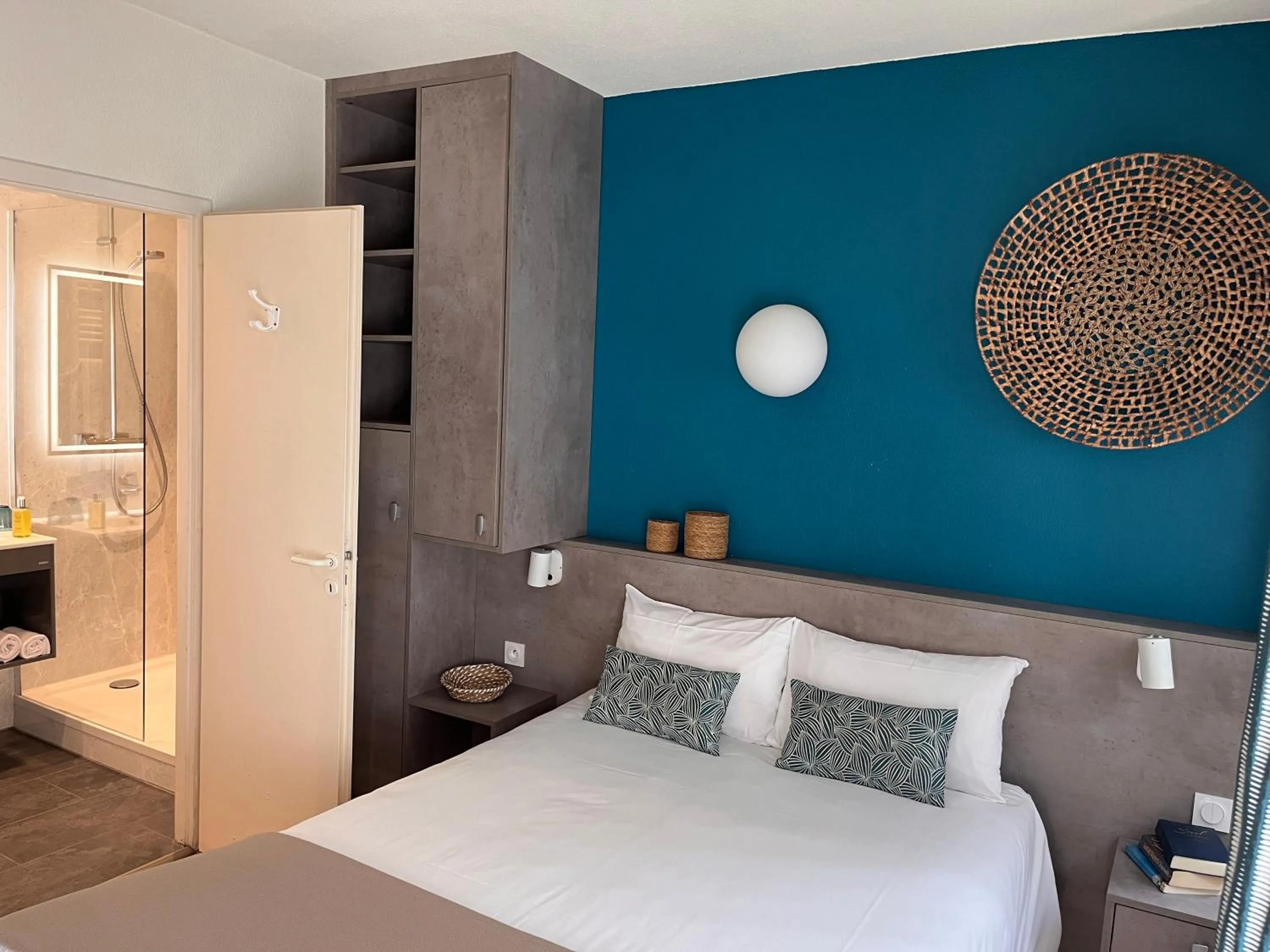 Photo of the whole room, Bed in Résidence Les Baladines