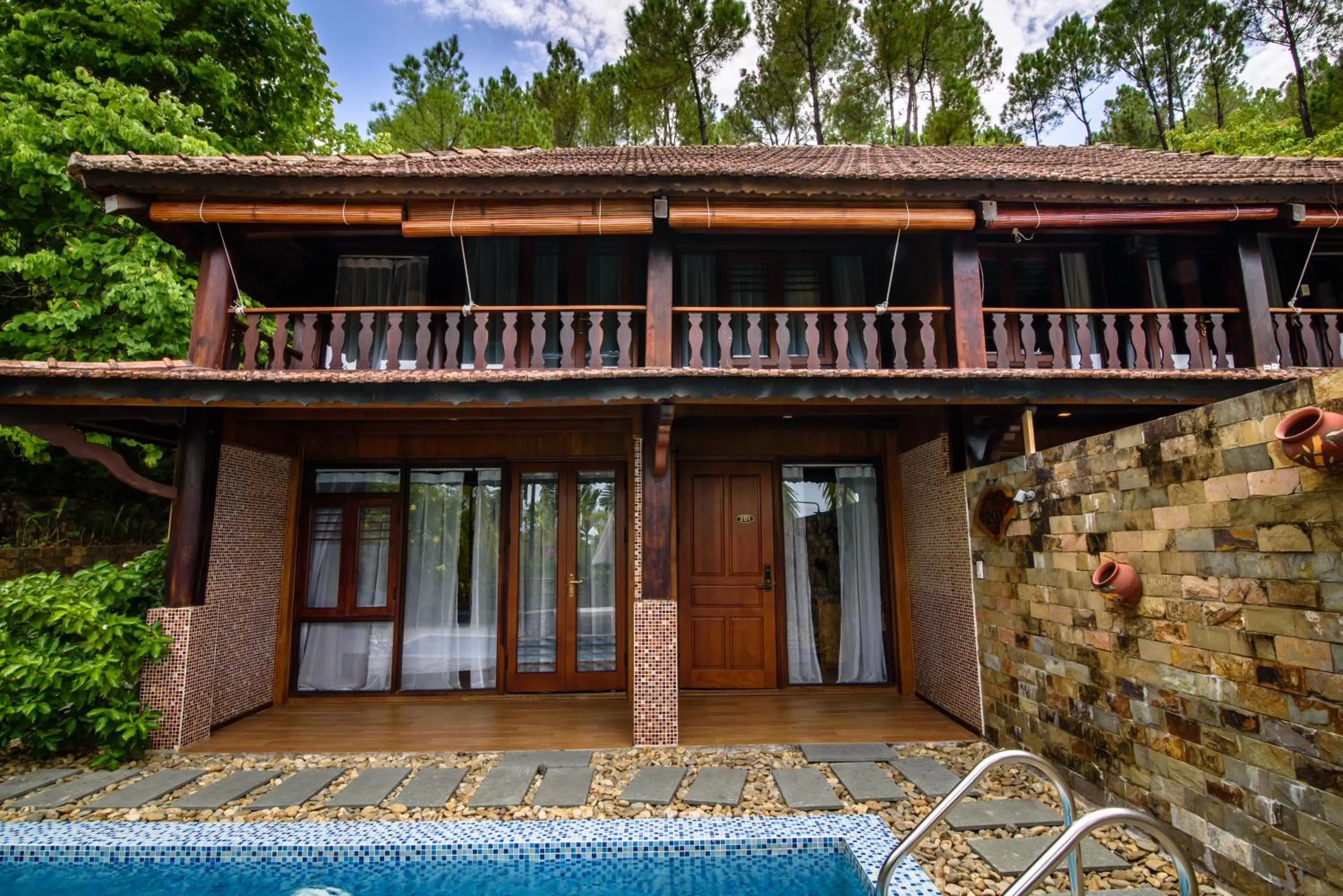 Patio in Sankofa Village Hill Resort & Spa