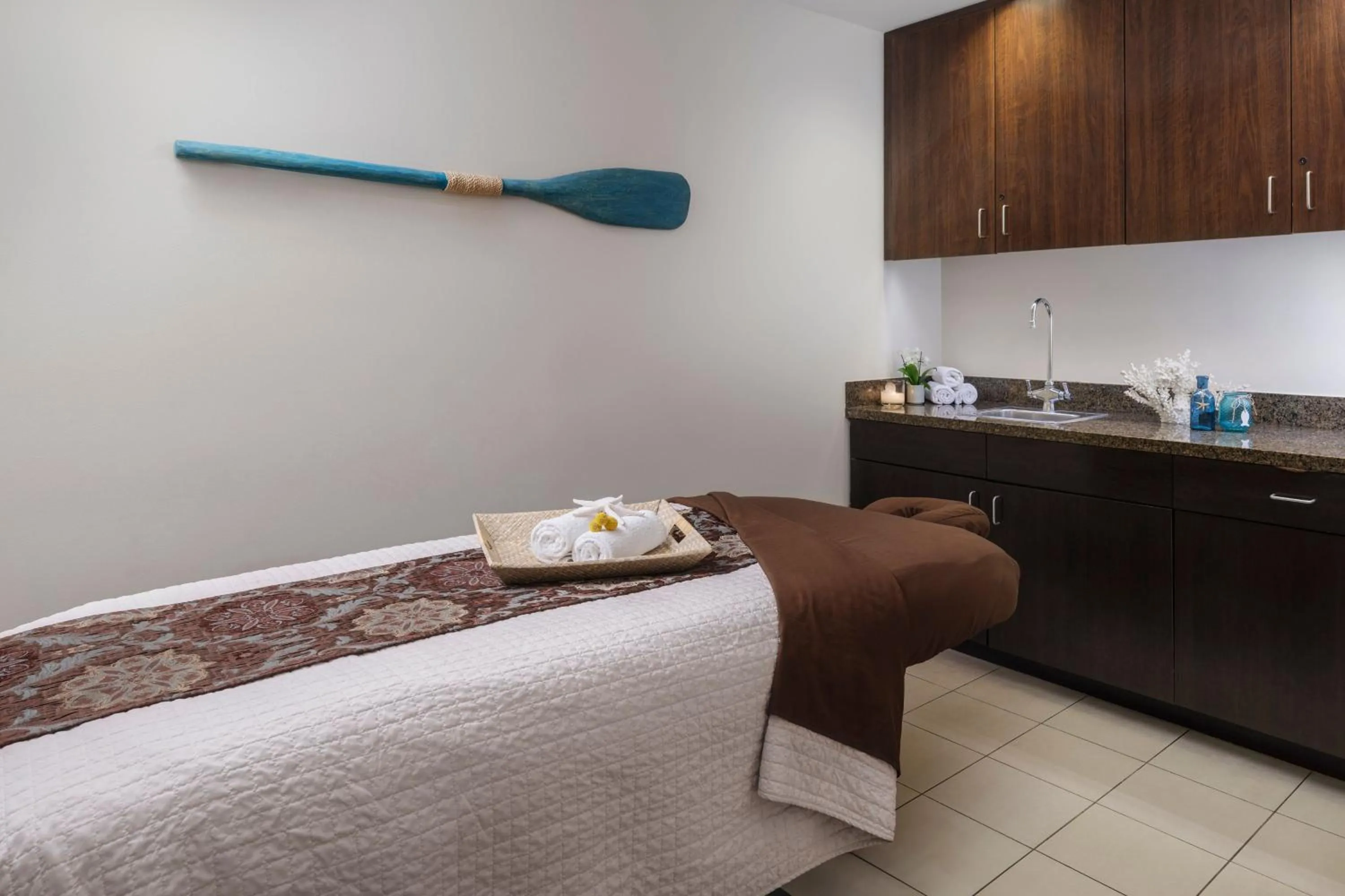 Spa and wellness centre/facilities, Bed in Marriott's Newport Coast Villas