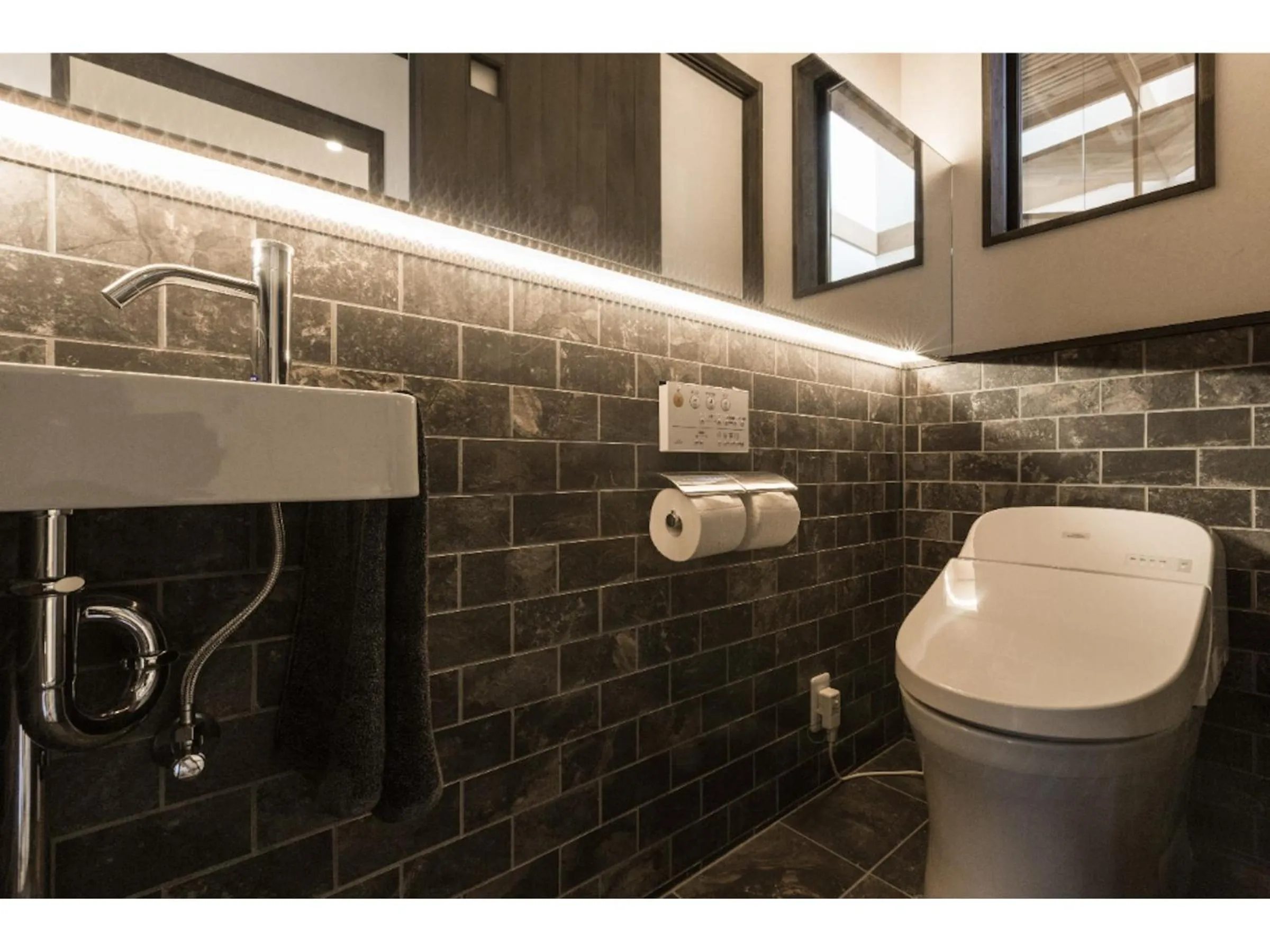 Toilet in Kyobu Chawanzaka