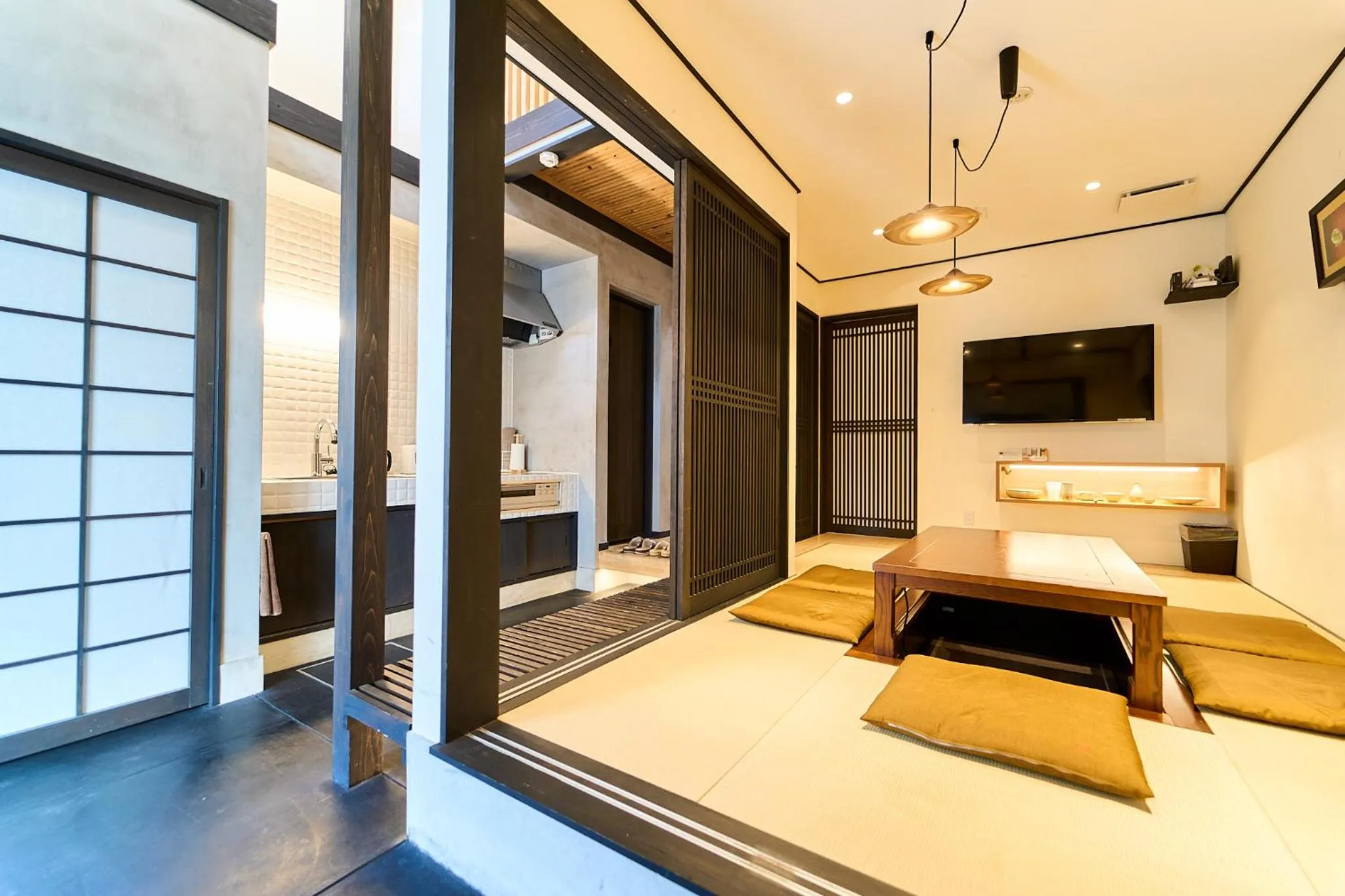 Living room, Bed in Kyobu Chawanzaka