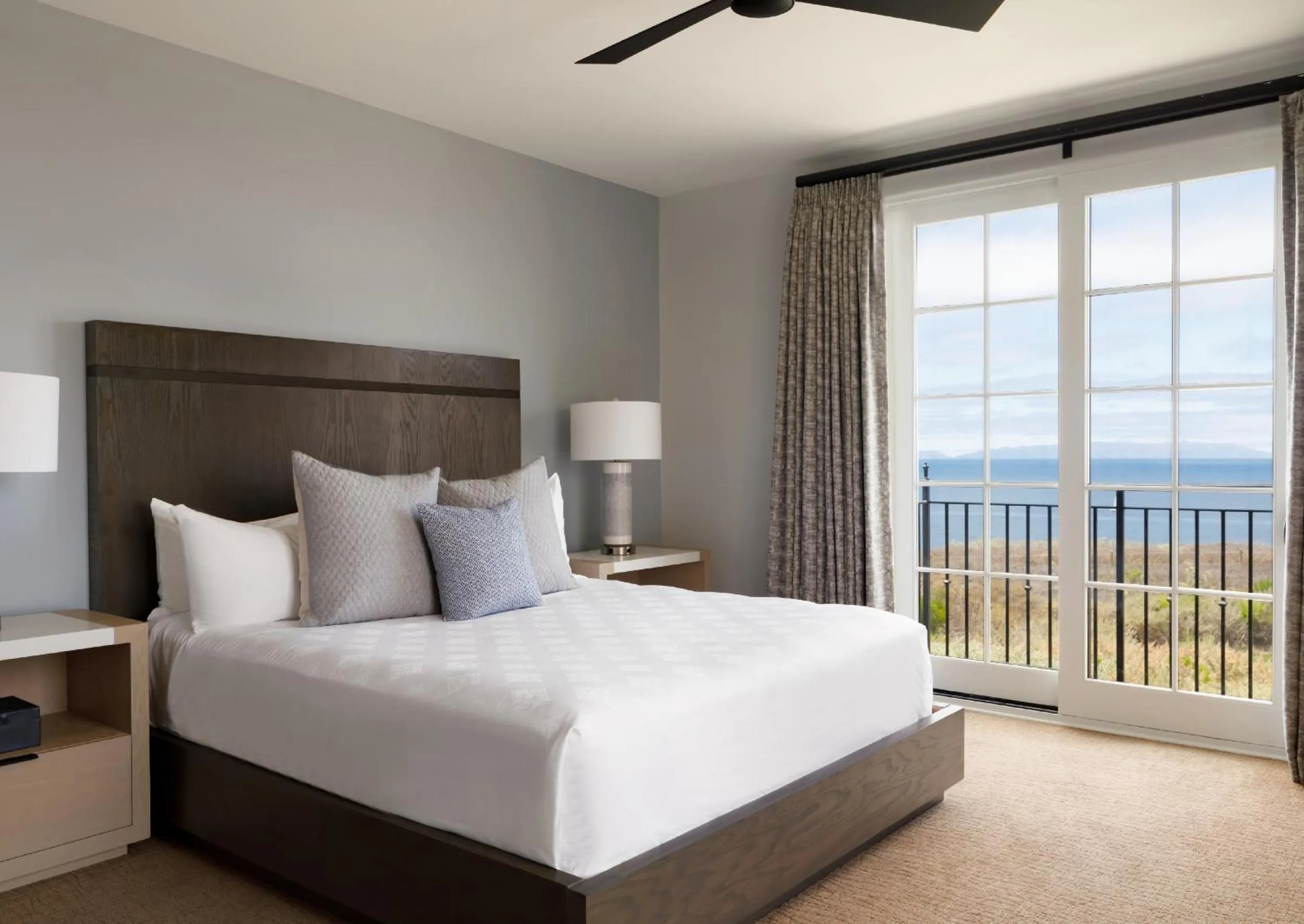 Natural landscape, Bed in Terranea Resort