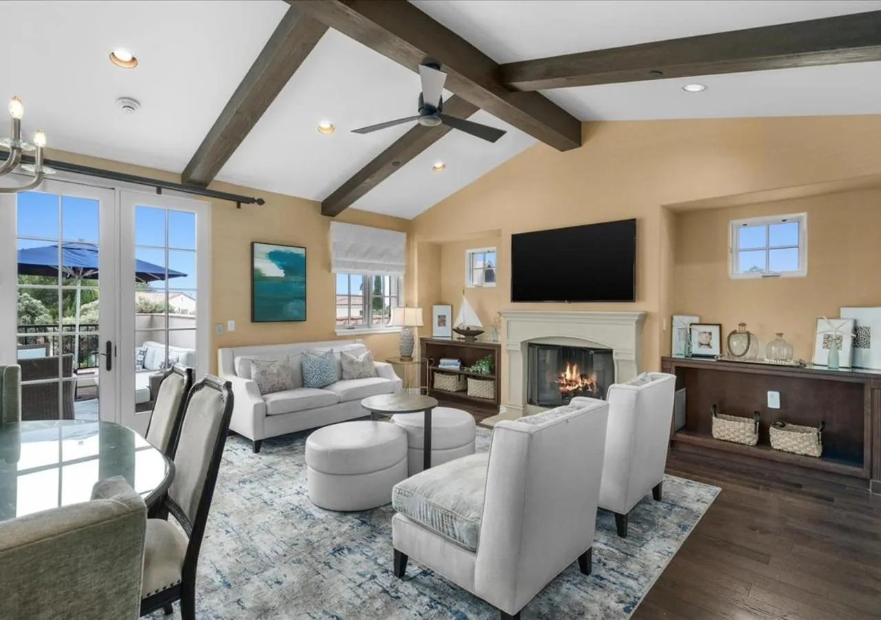 Living room in Terranea Resort