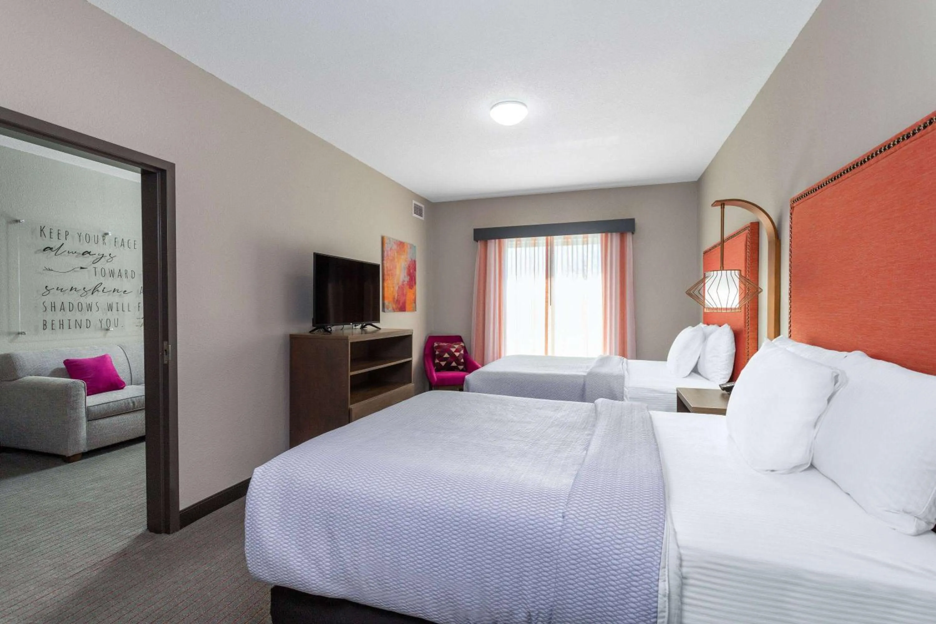 Bed in La Quinta Inn & Suites by Wyndham Augusta Fort Eisenhower