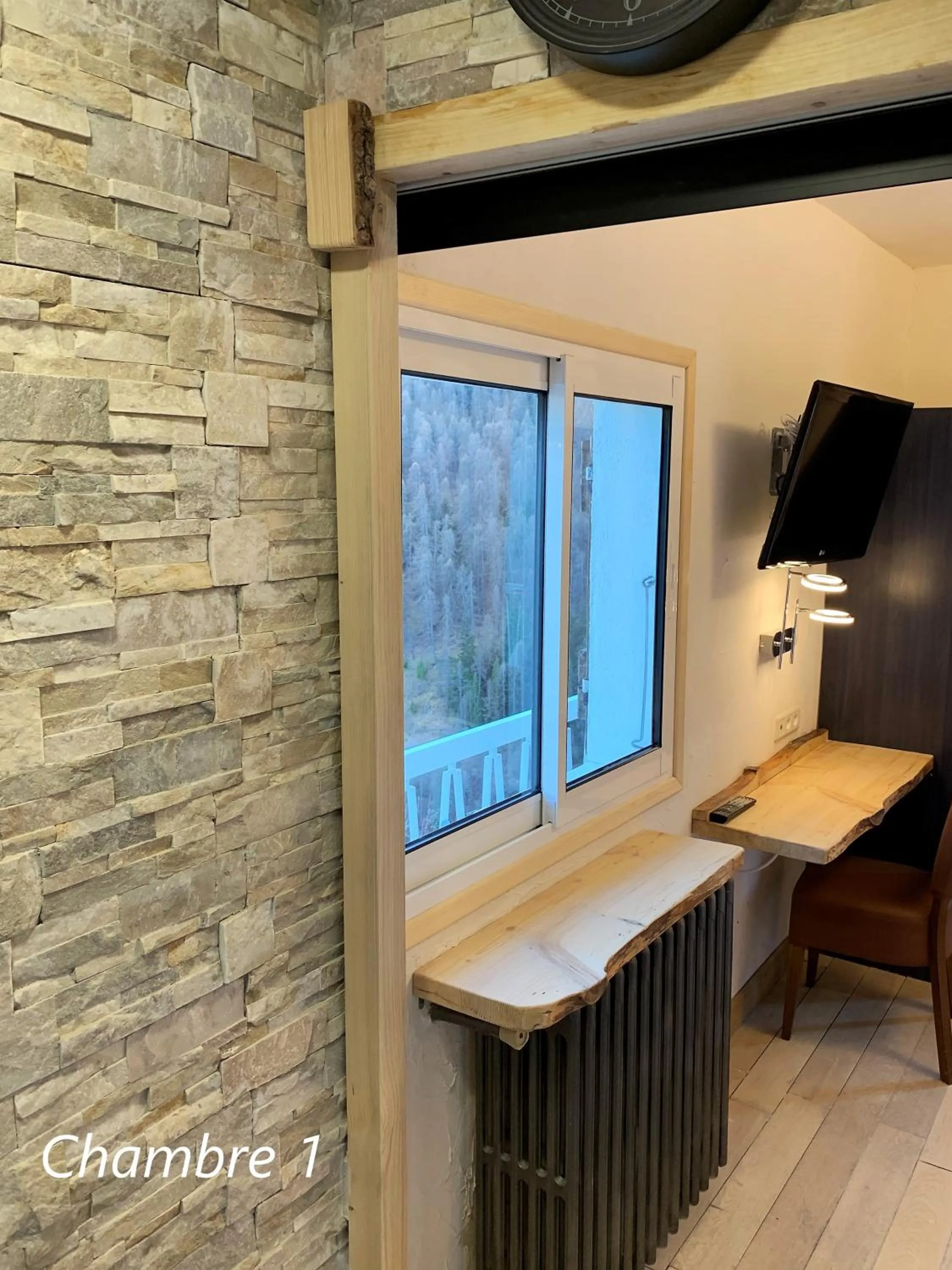 TV and multimedia in Hôtel Chastellares