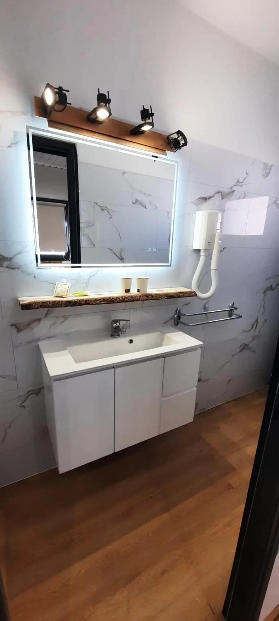 Bathroom in Hôtel Chastellares