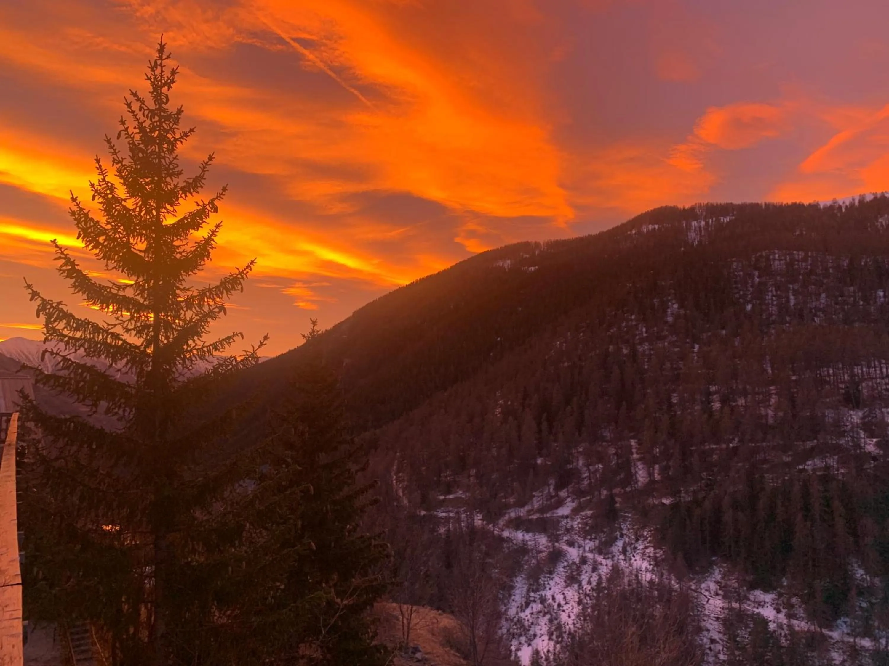 Natural landscape in Hôtel Chastellares