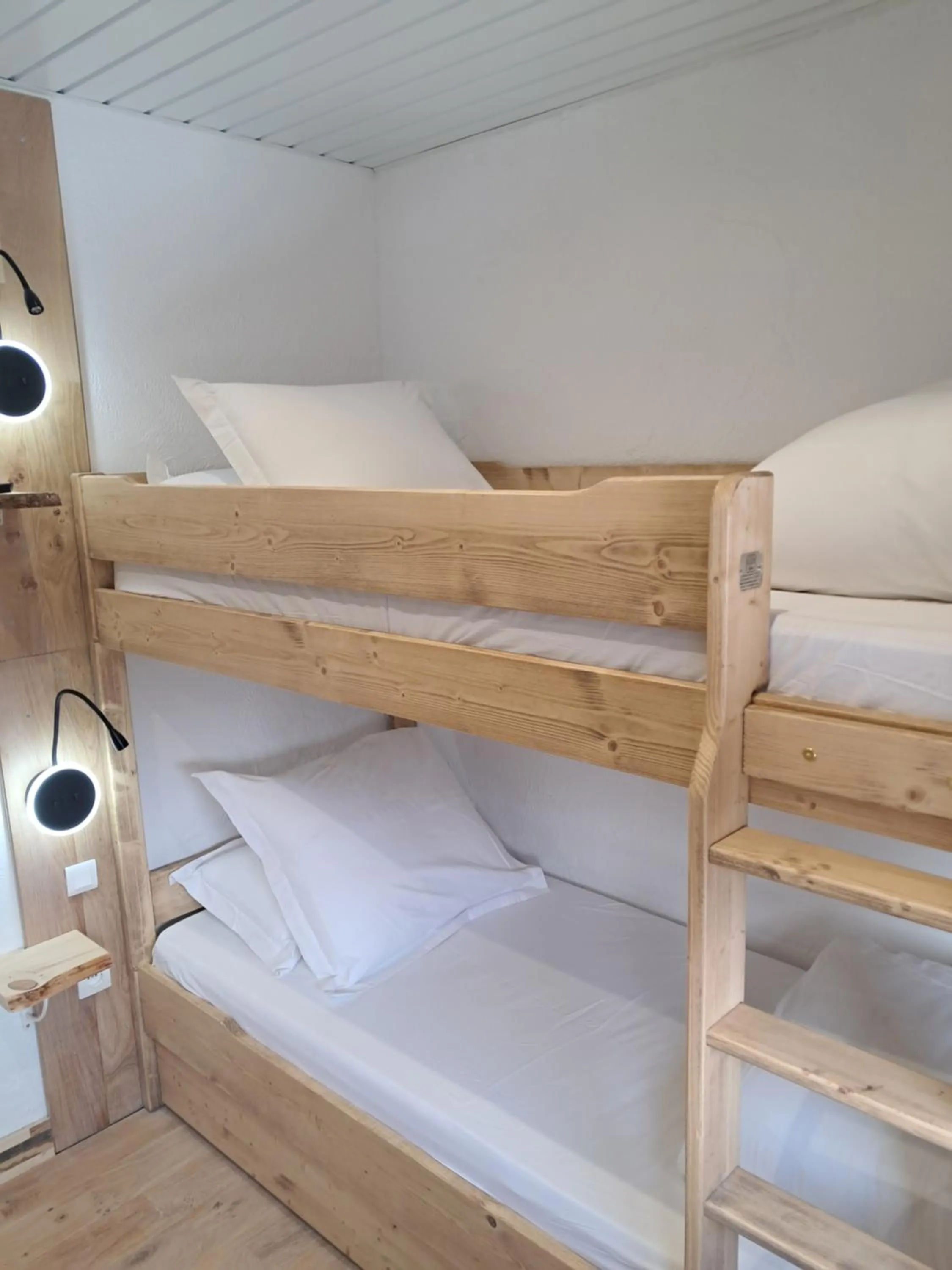 Bed in Hôtel Chastellares