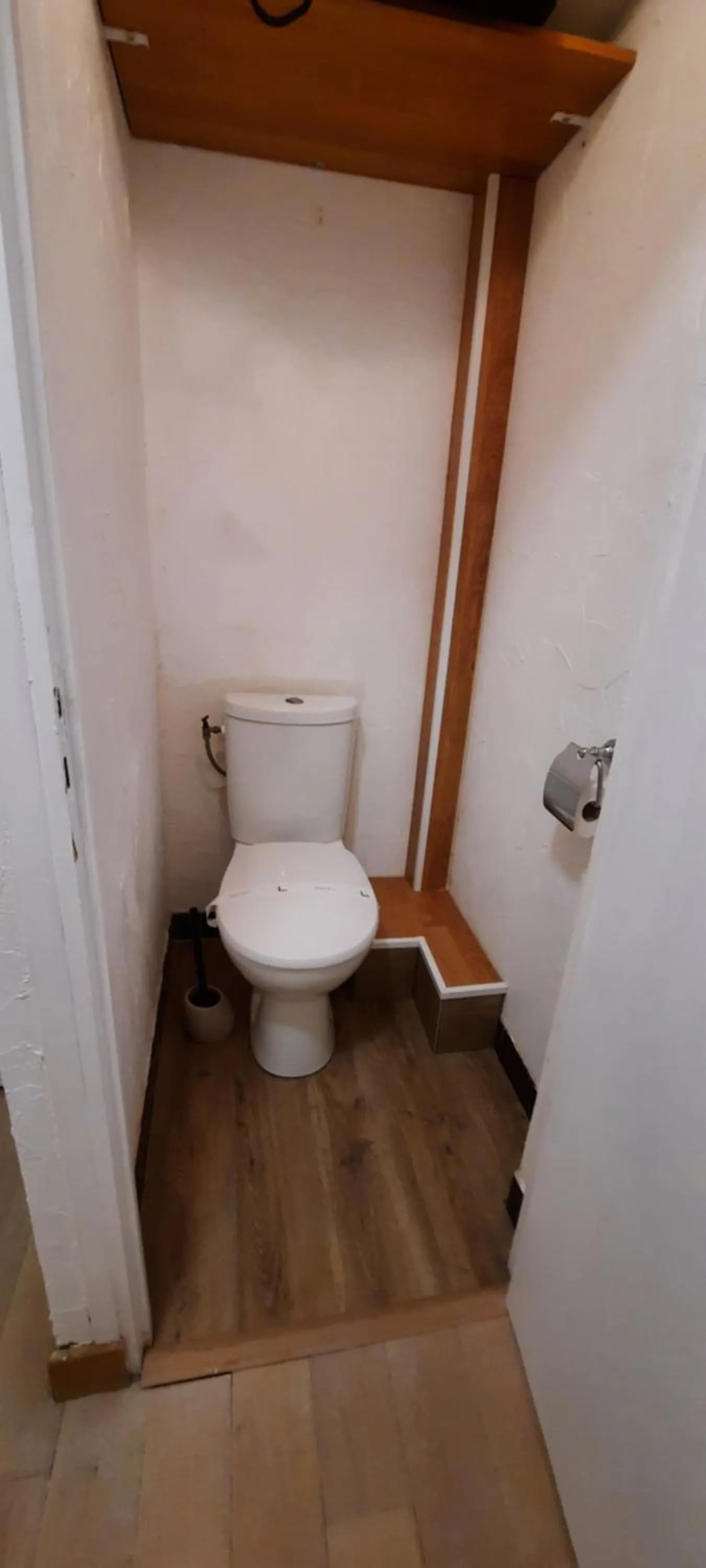 Toilet in Hôtel Chastellares