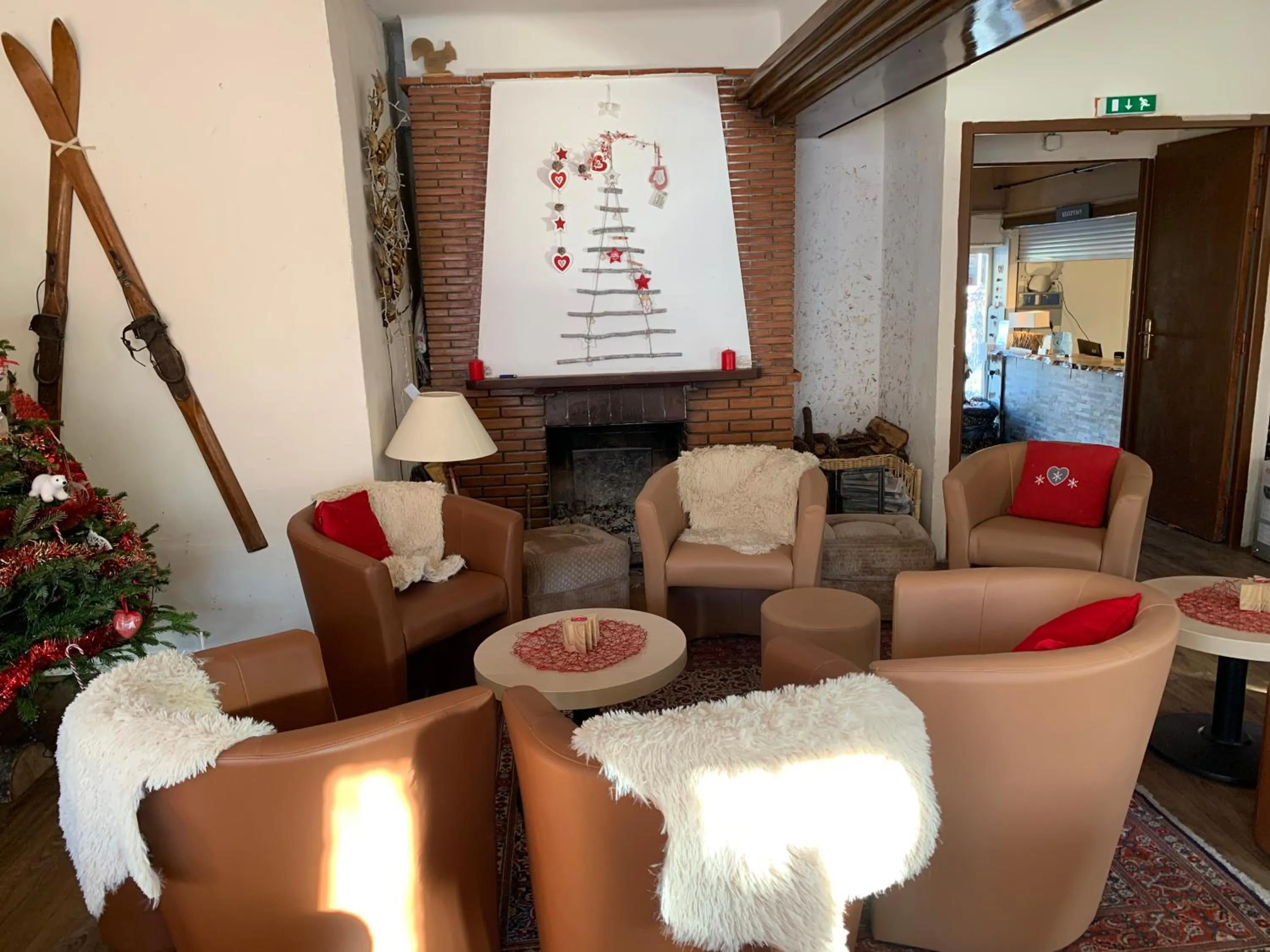 Lounge or bar in Hôtel Chastellares