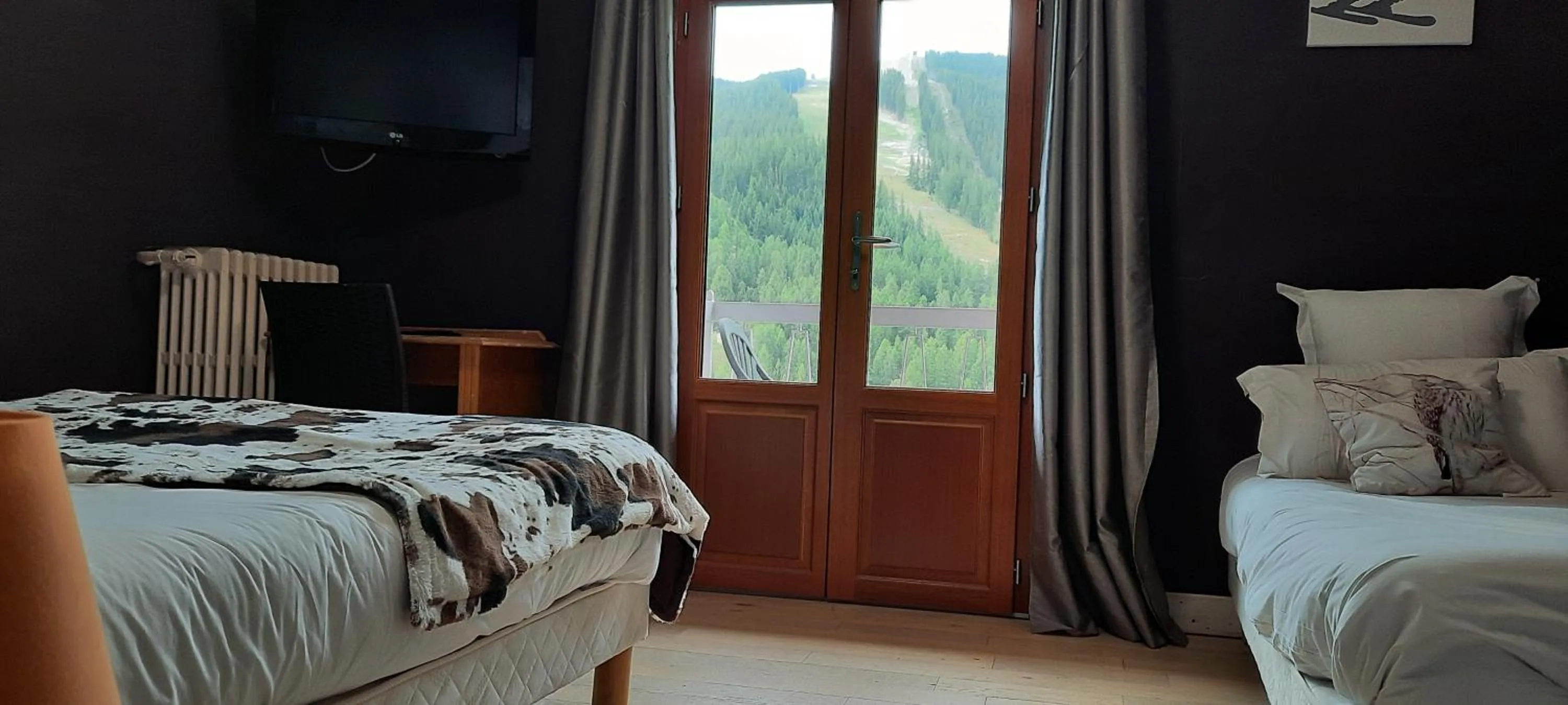 Bed in Hôtel Chastellares