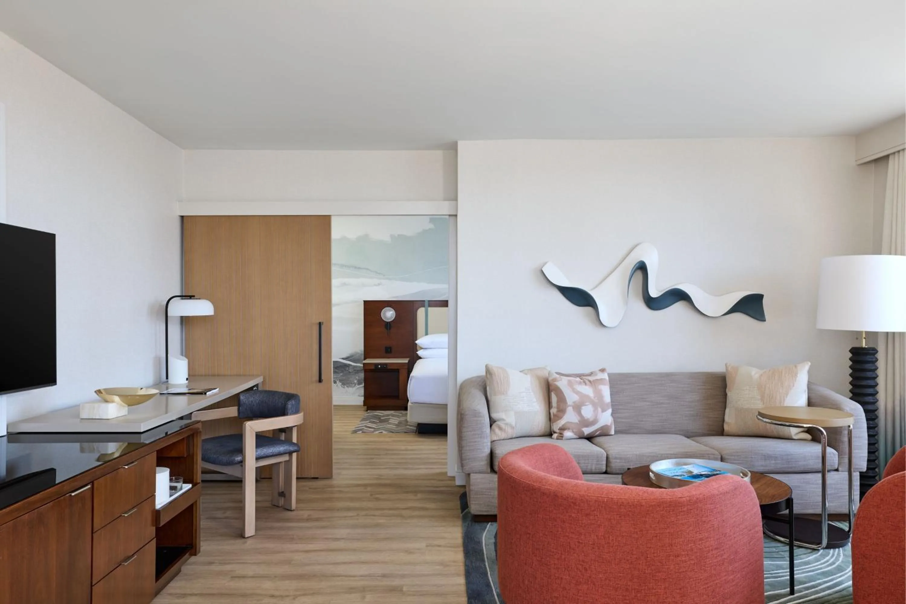 Photo of the whole room in Marriott Long Beach Downtown