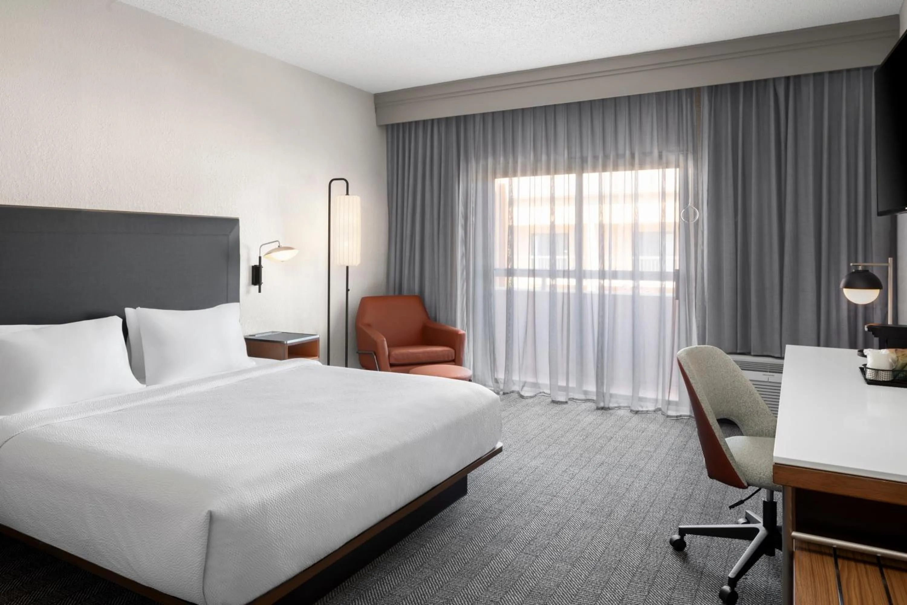 Bedroom, Bed in Courtyard by Marriott Little Rock West