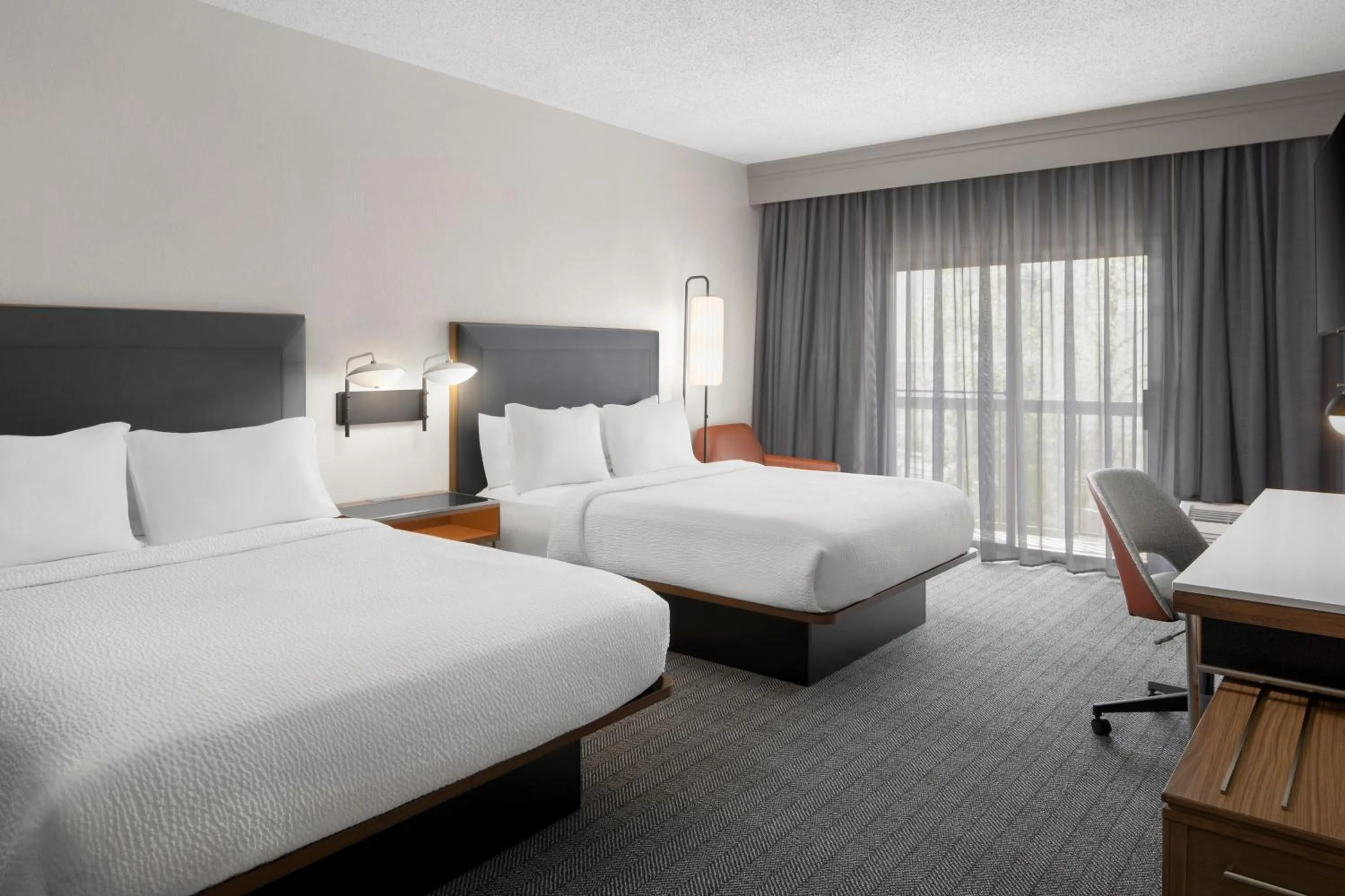Bed in Courtyard by Marriott Little Rock West