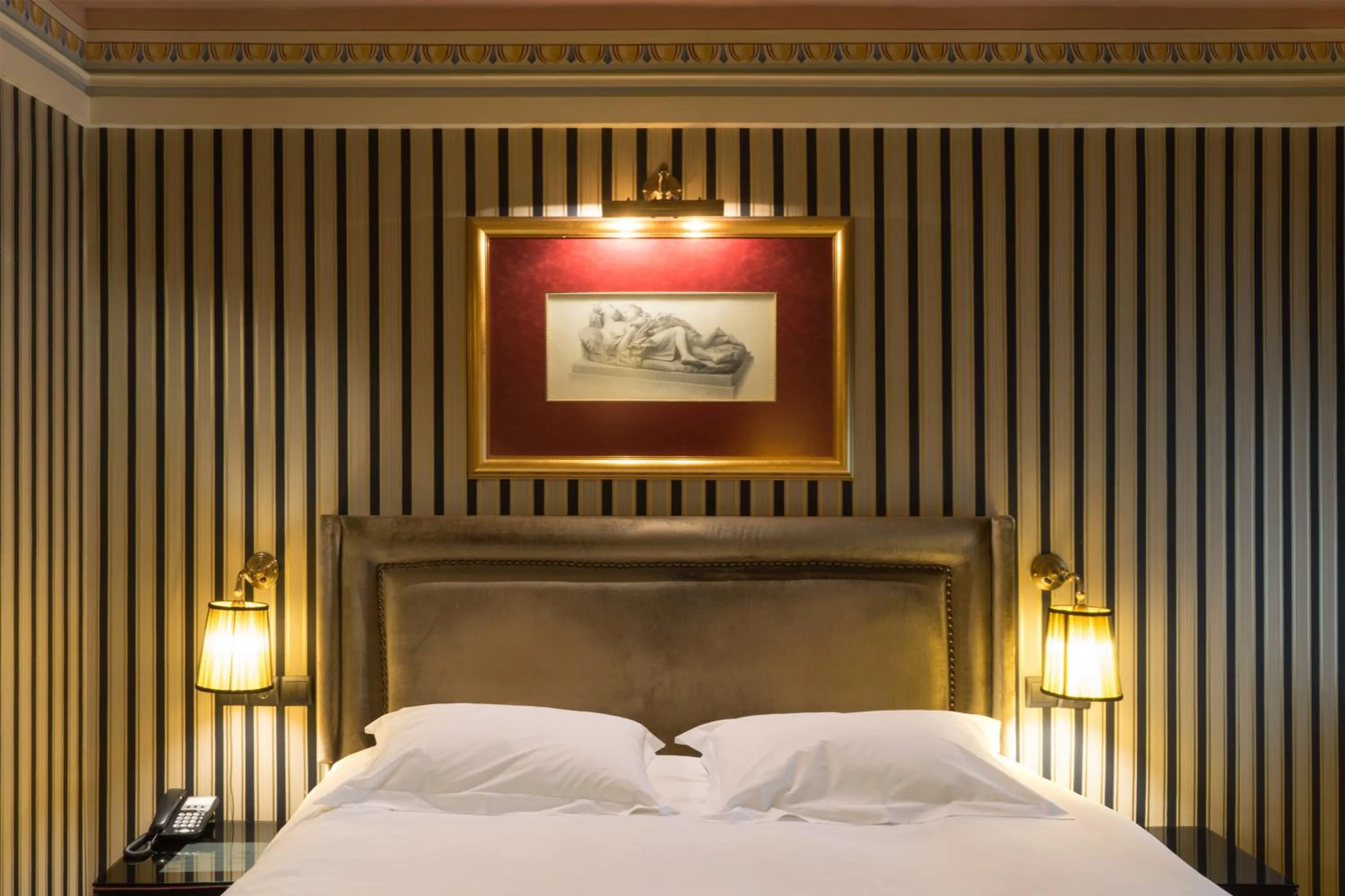 Property building, Bed in Maison Grecque Hotel Extraordinaire