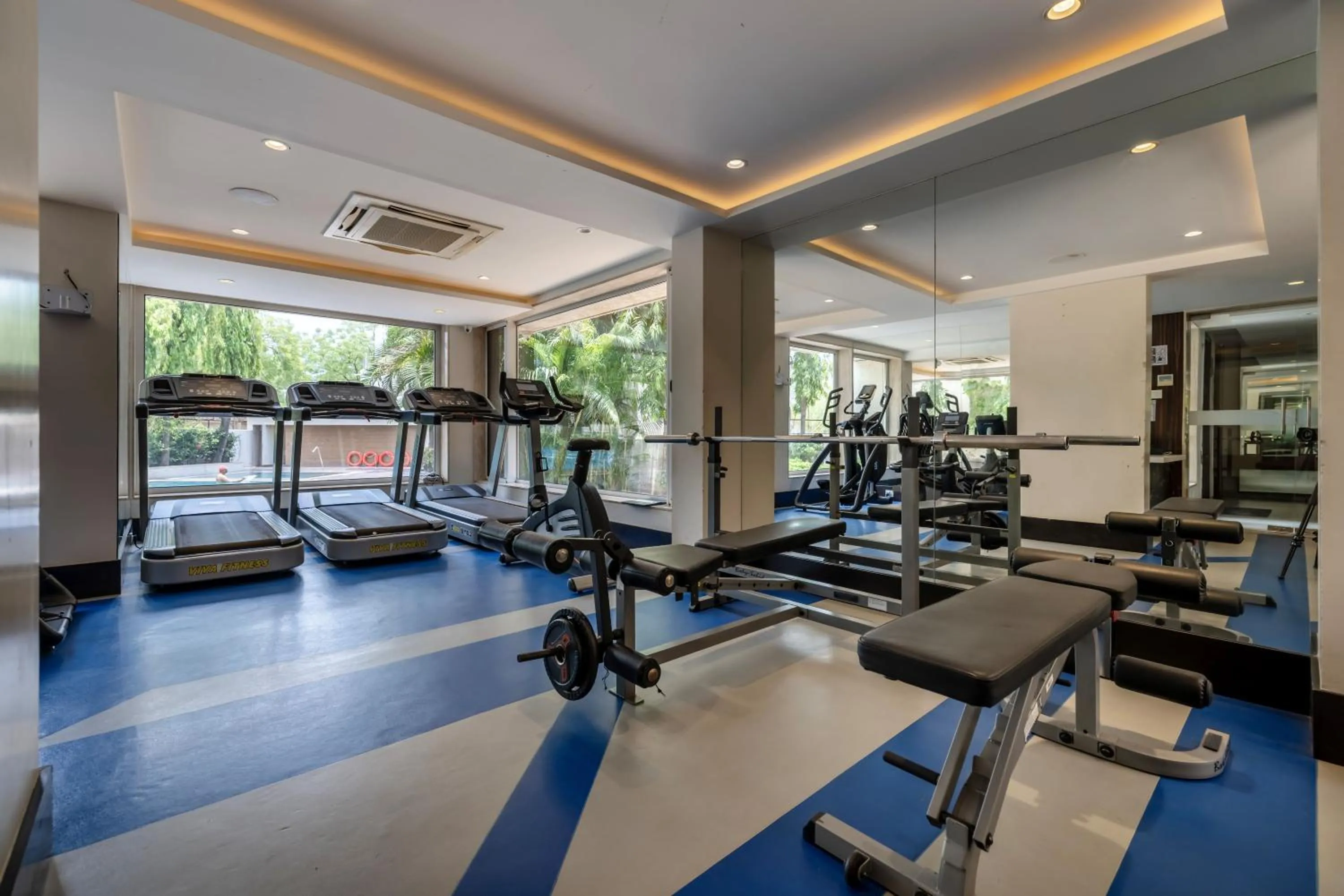 Fitness centre/facilities in Quality Inn Patria Suites, Rajkot