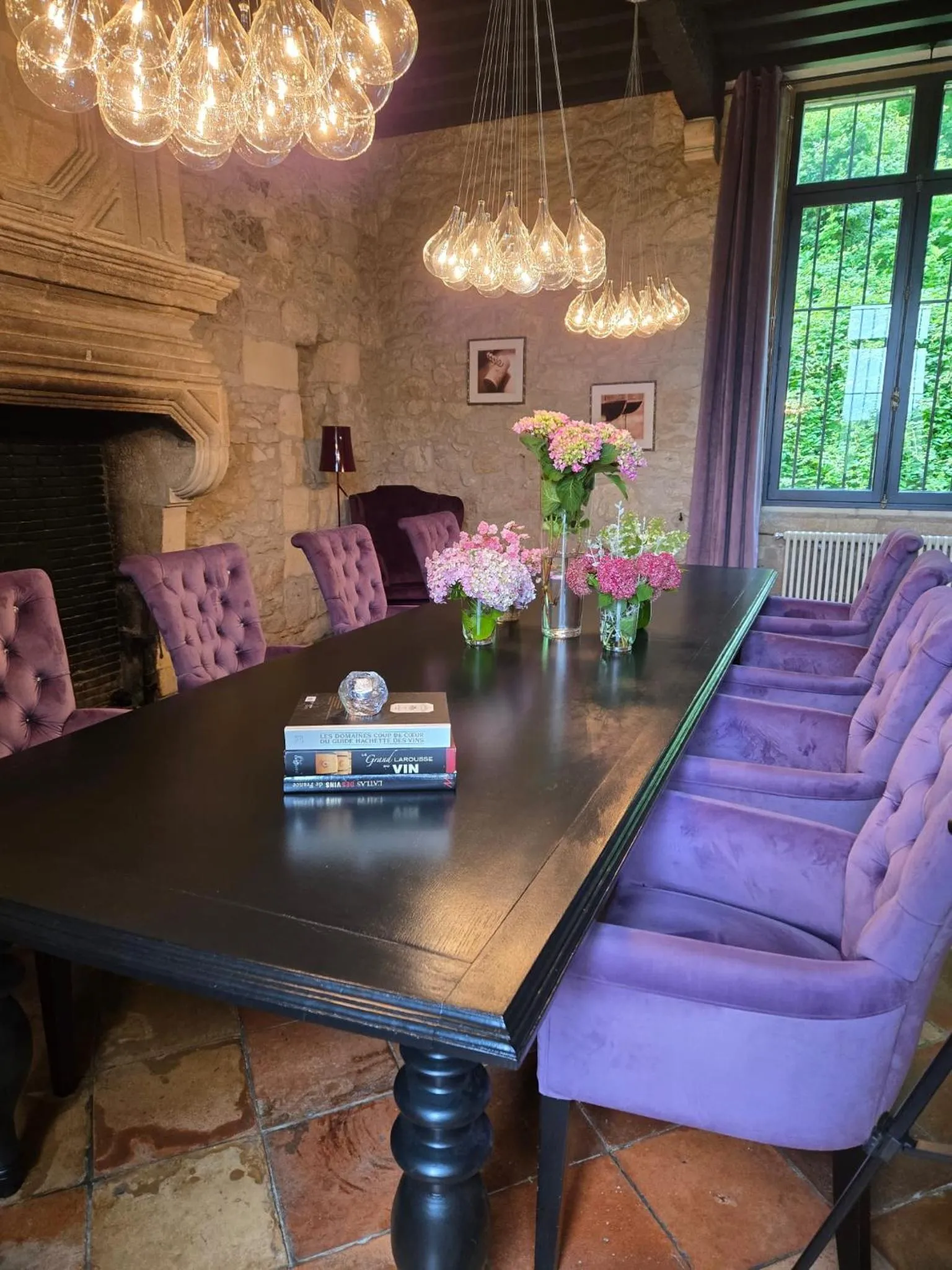 Dining area in Château de Courtebotte