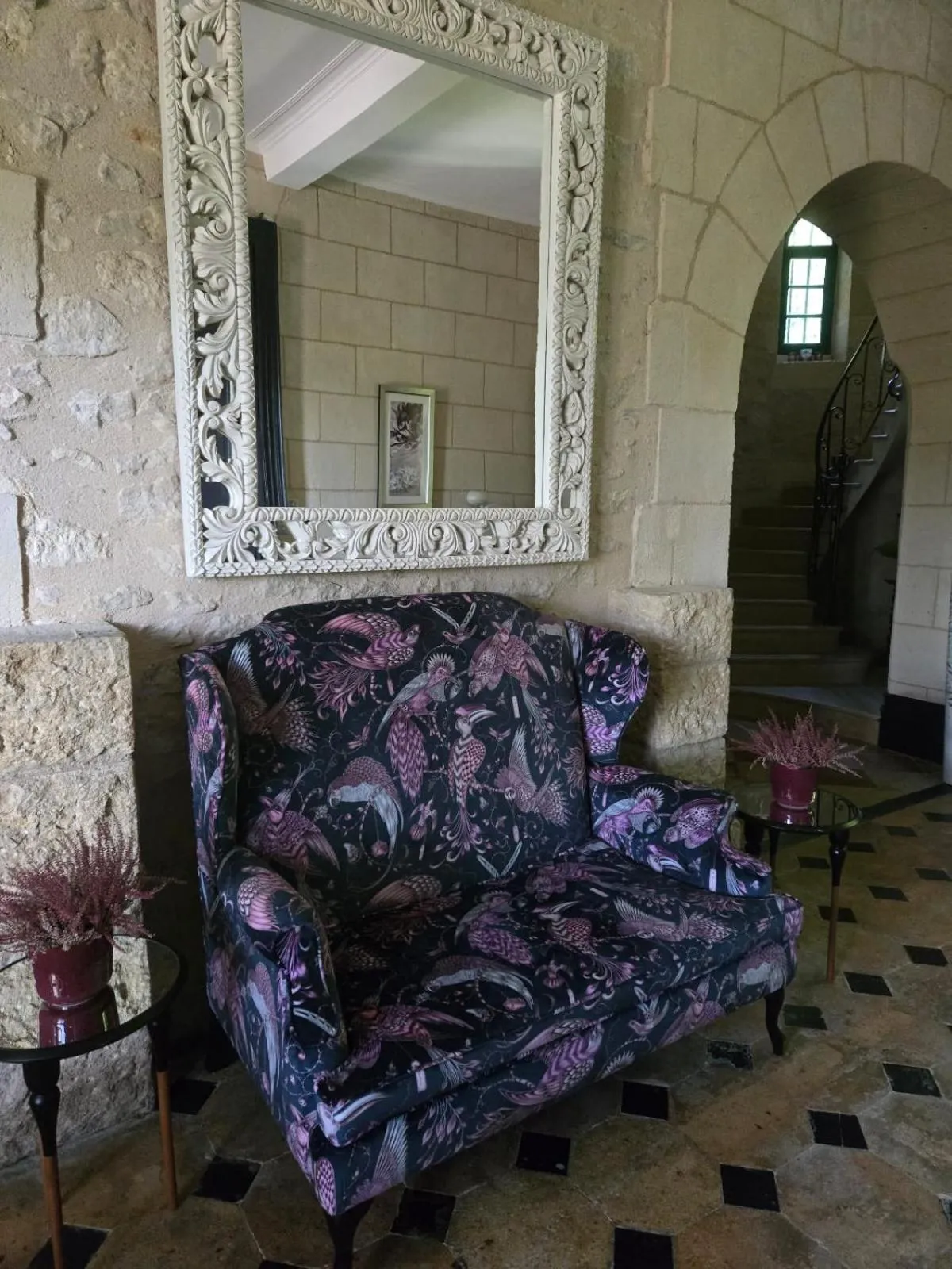 Seating area in Château de Courtebotte