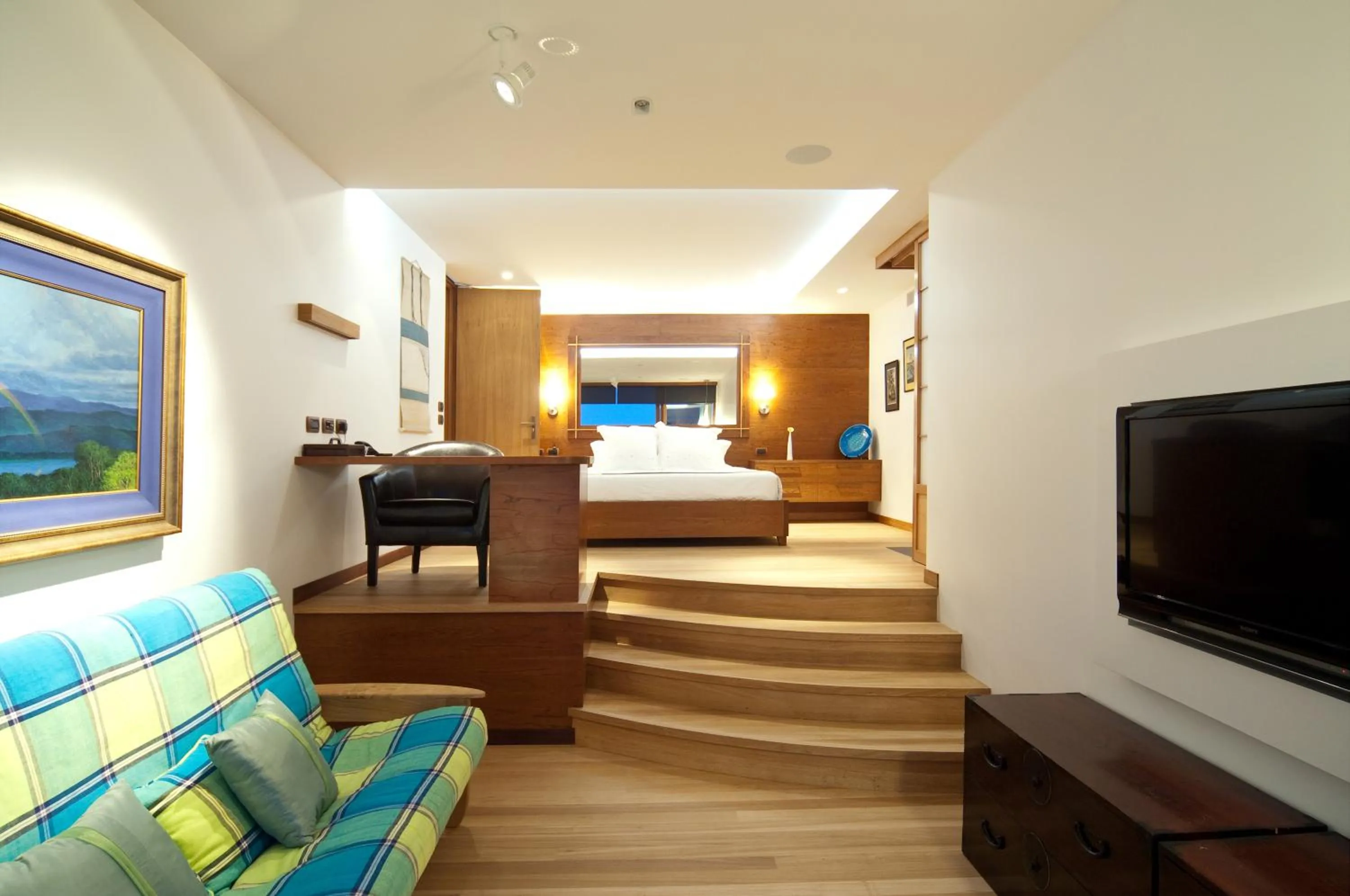 TV/Entertainment Center in Split Apple Retreat