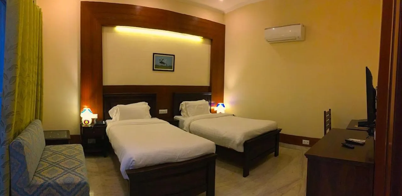 Bed in The Birder's Inn