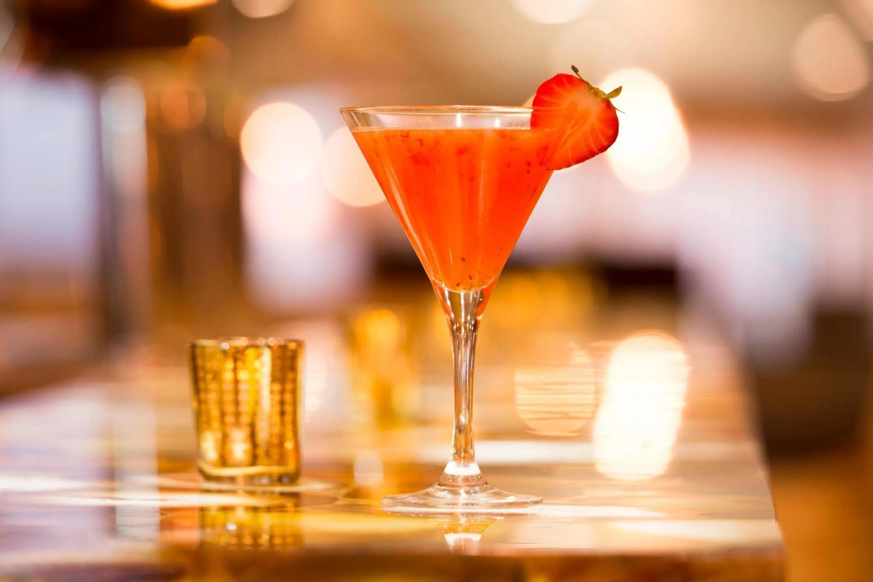 Lounge or bar in Monterey Marriott