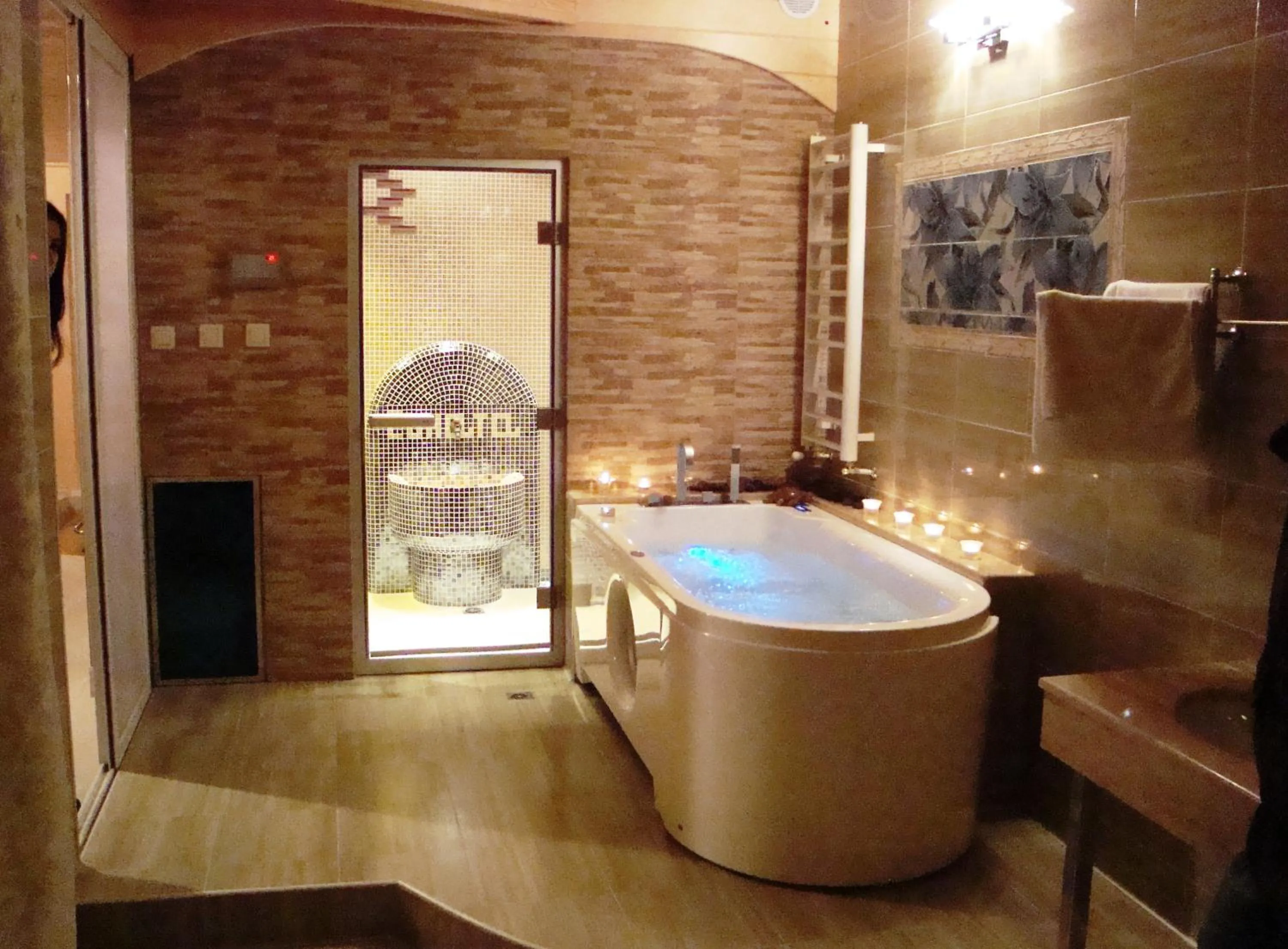 Hot Tub in Family Hotel Sonata