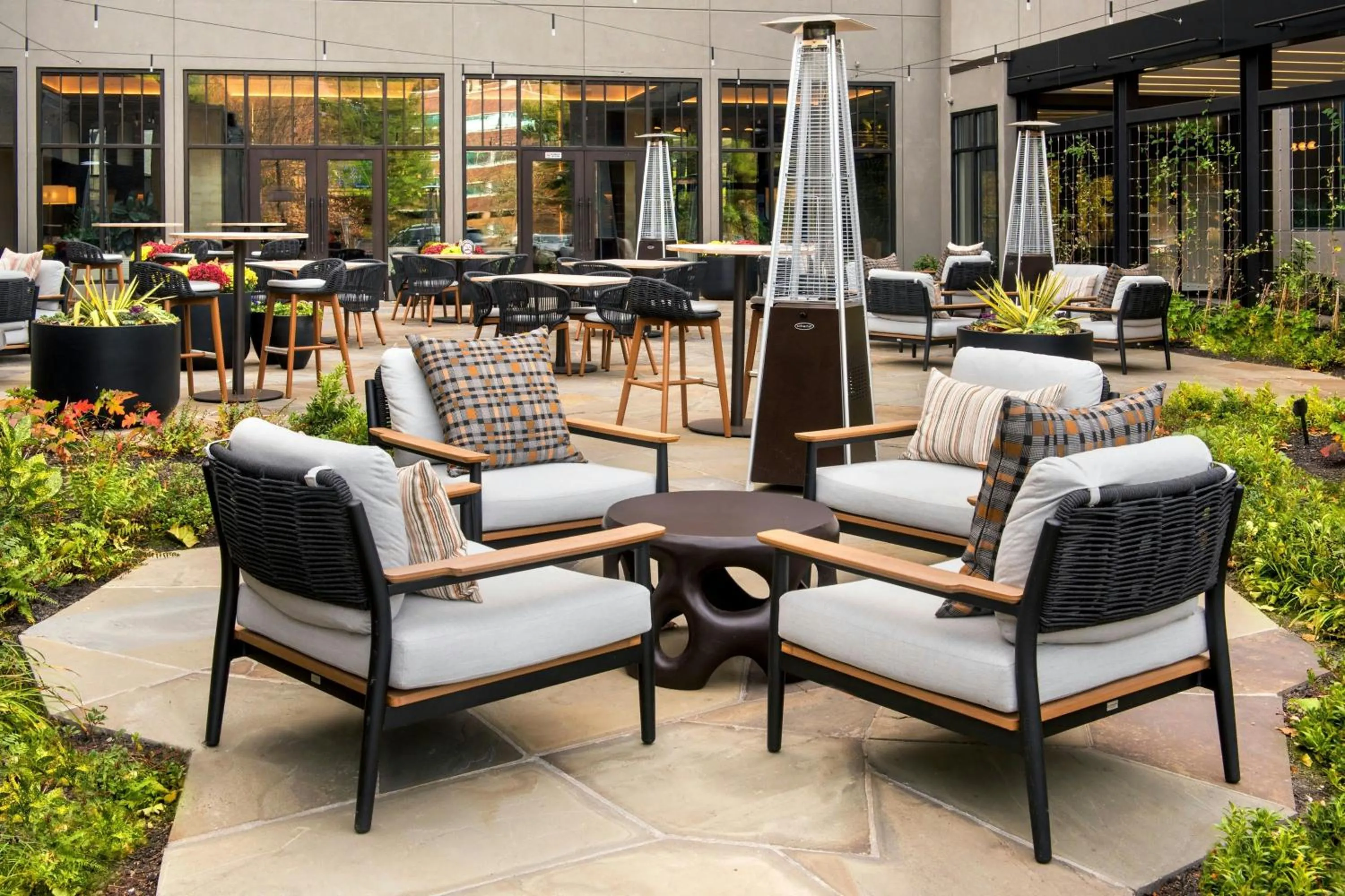 Restaurant/places to eat in Westchester Marriott