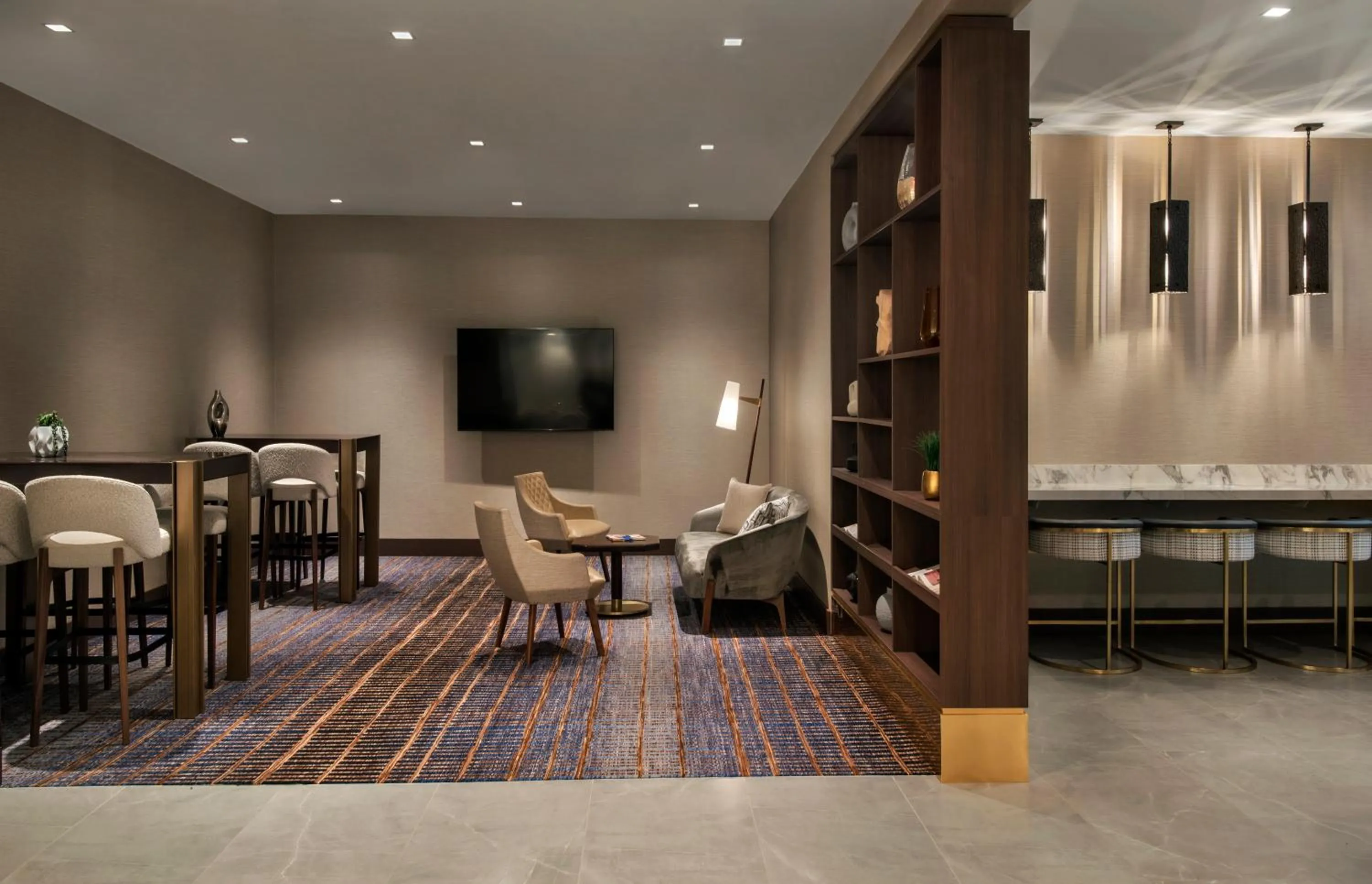 Lounge or bar in Westchester Marriott