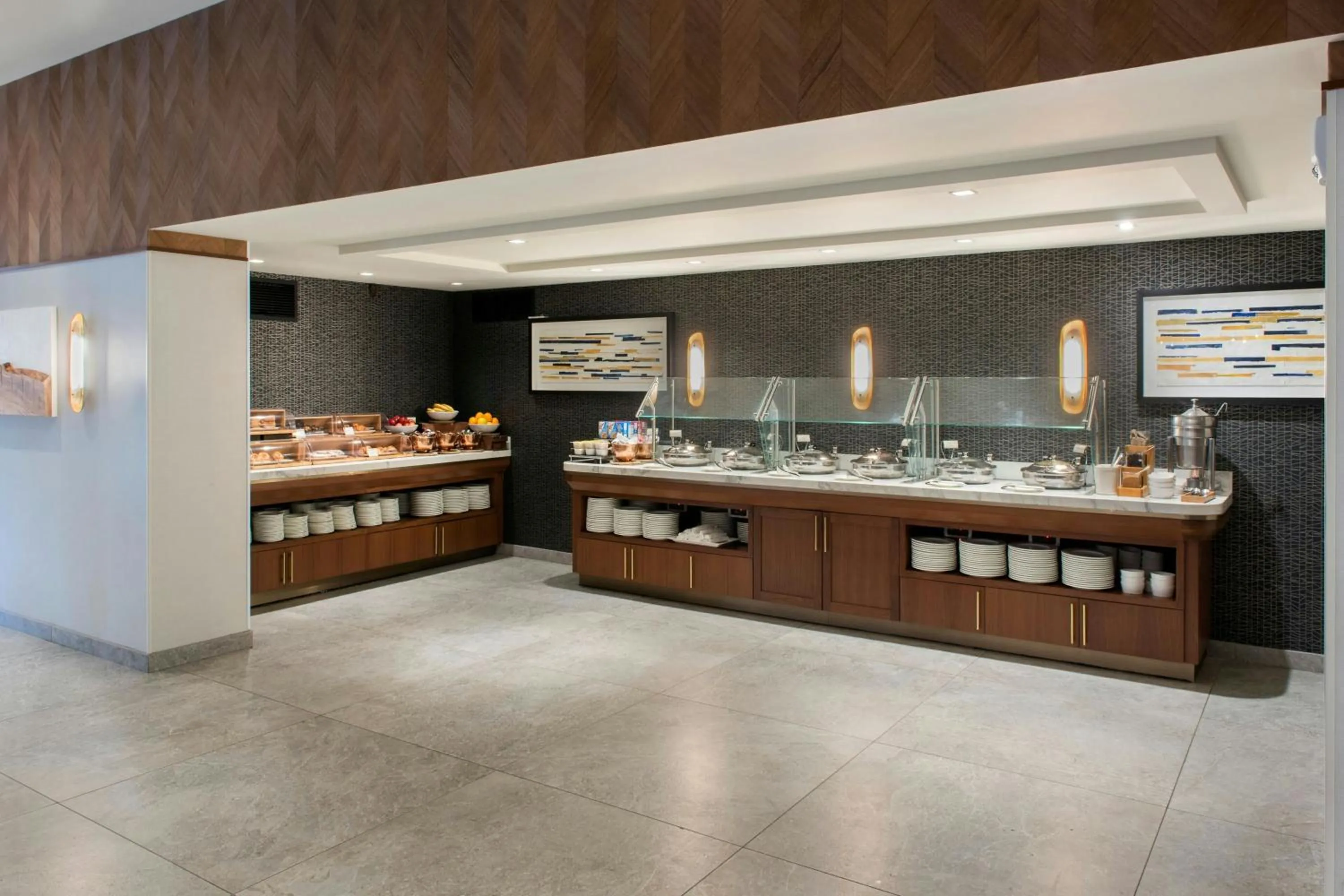 Restaurant/places to eat in Westchester Marriott