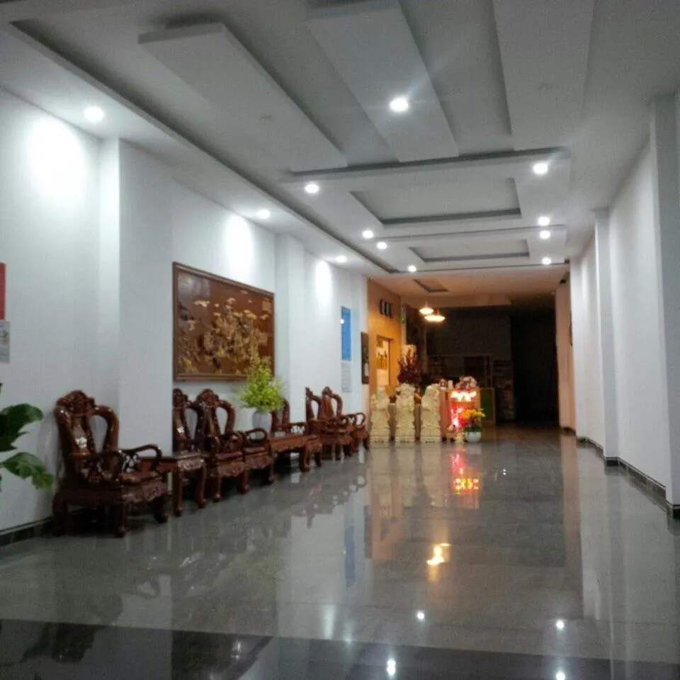 Property building in Hotel Phu Hai