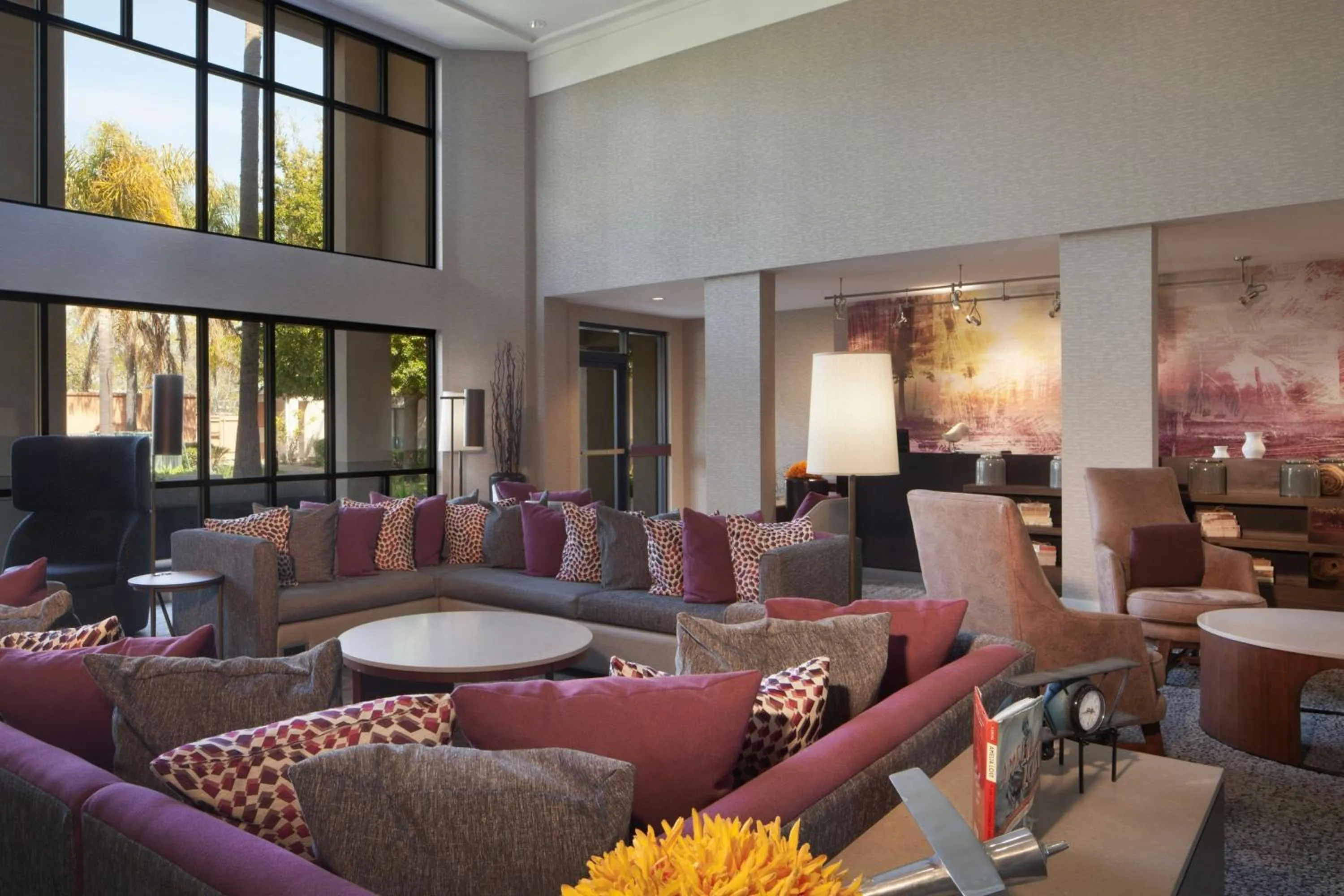 Lobby or reception in Courtyard by Marriott Oakland Airport