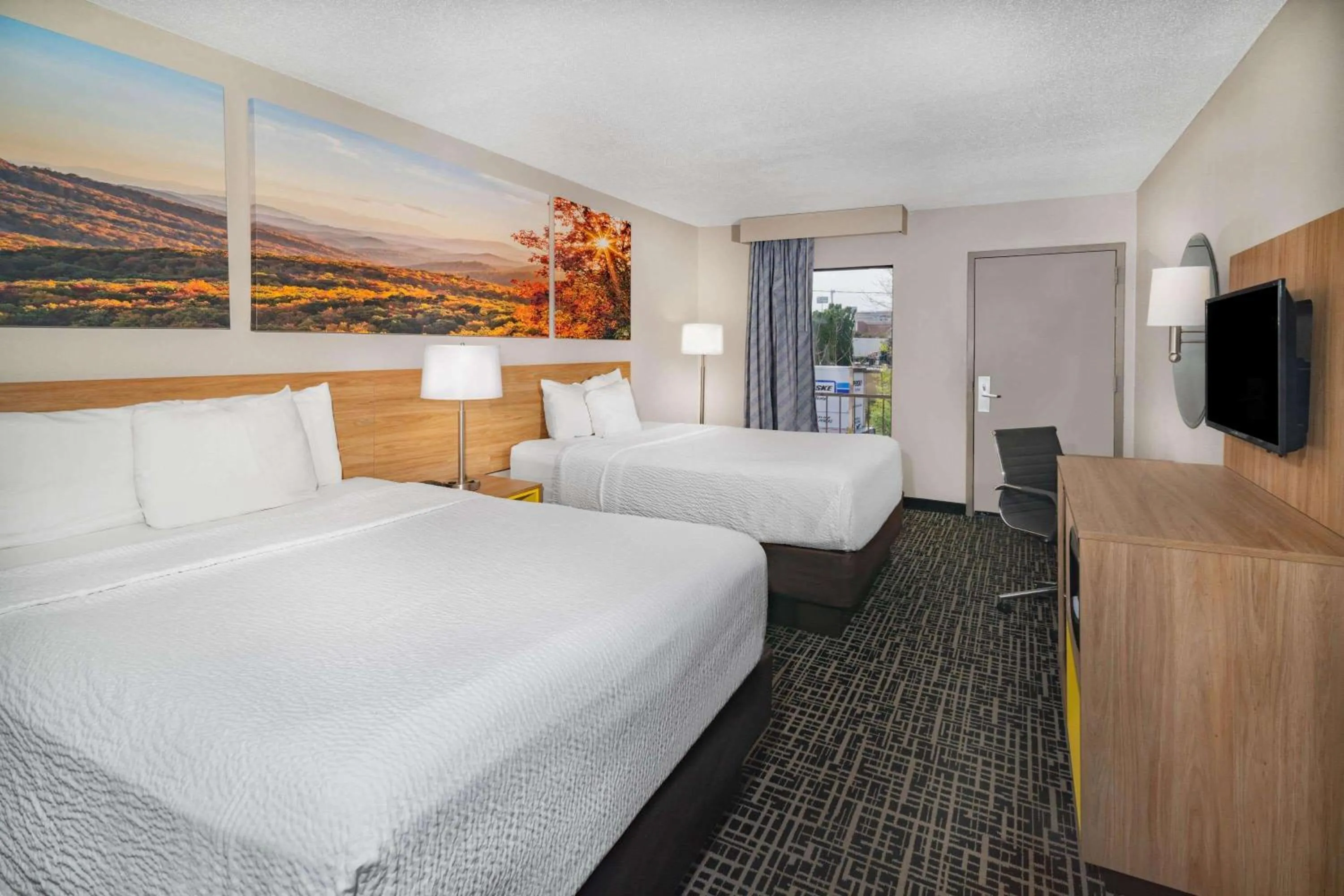 Photo of the whole room, Bed in Days Inn by Wyndham Cookeville