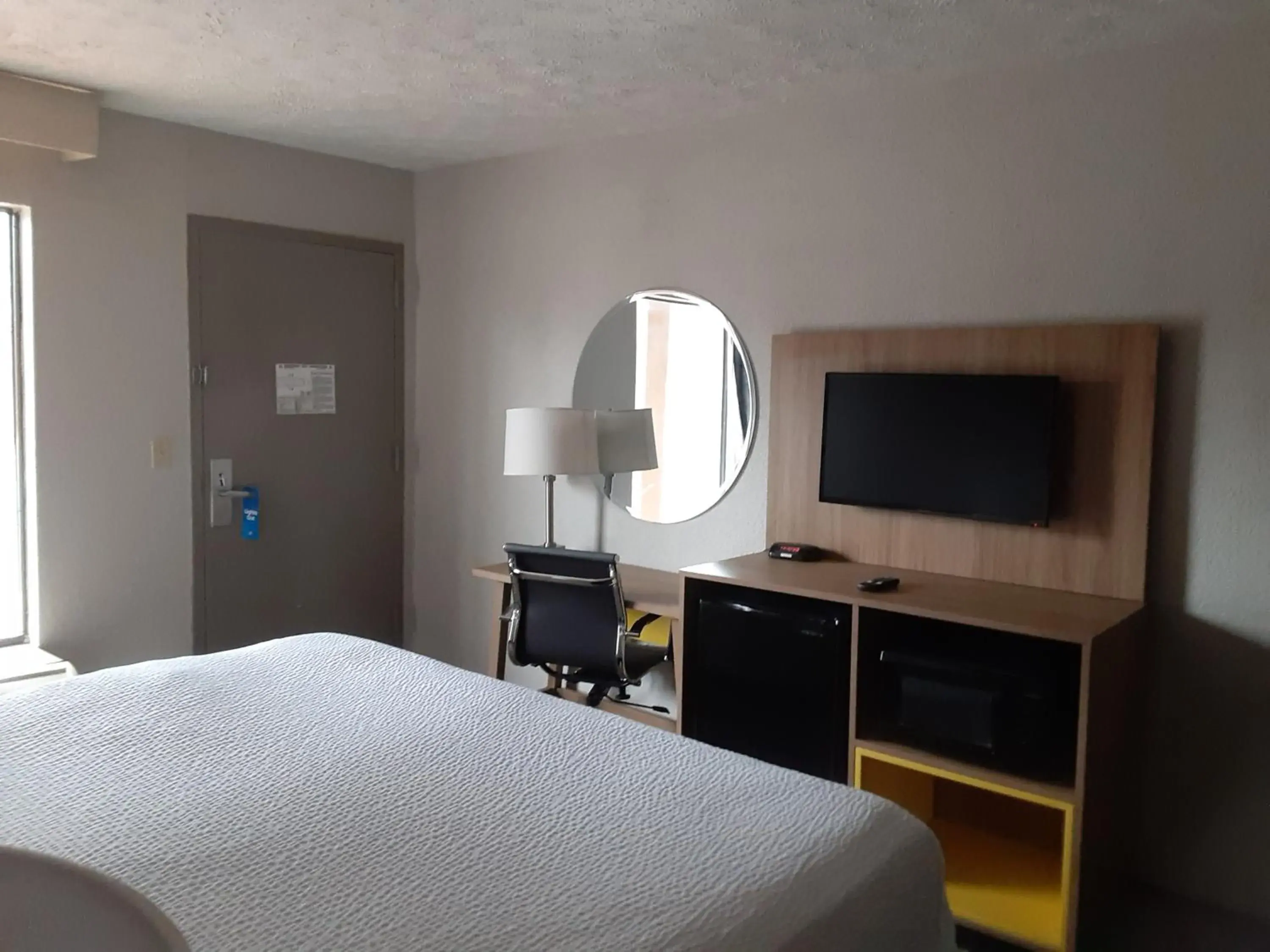 King Room -Smoking in Days Inn by Wyndham Cookeville King Room -Smoking in Days Inn by Wyndham Cookeville