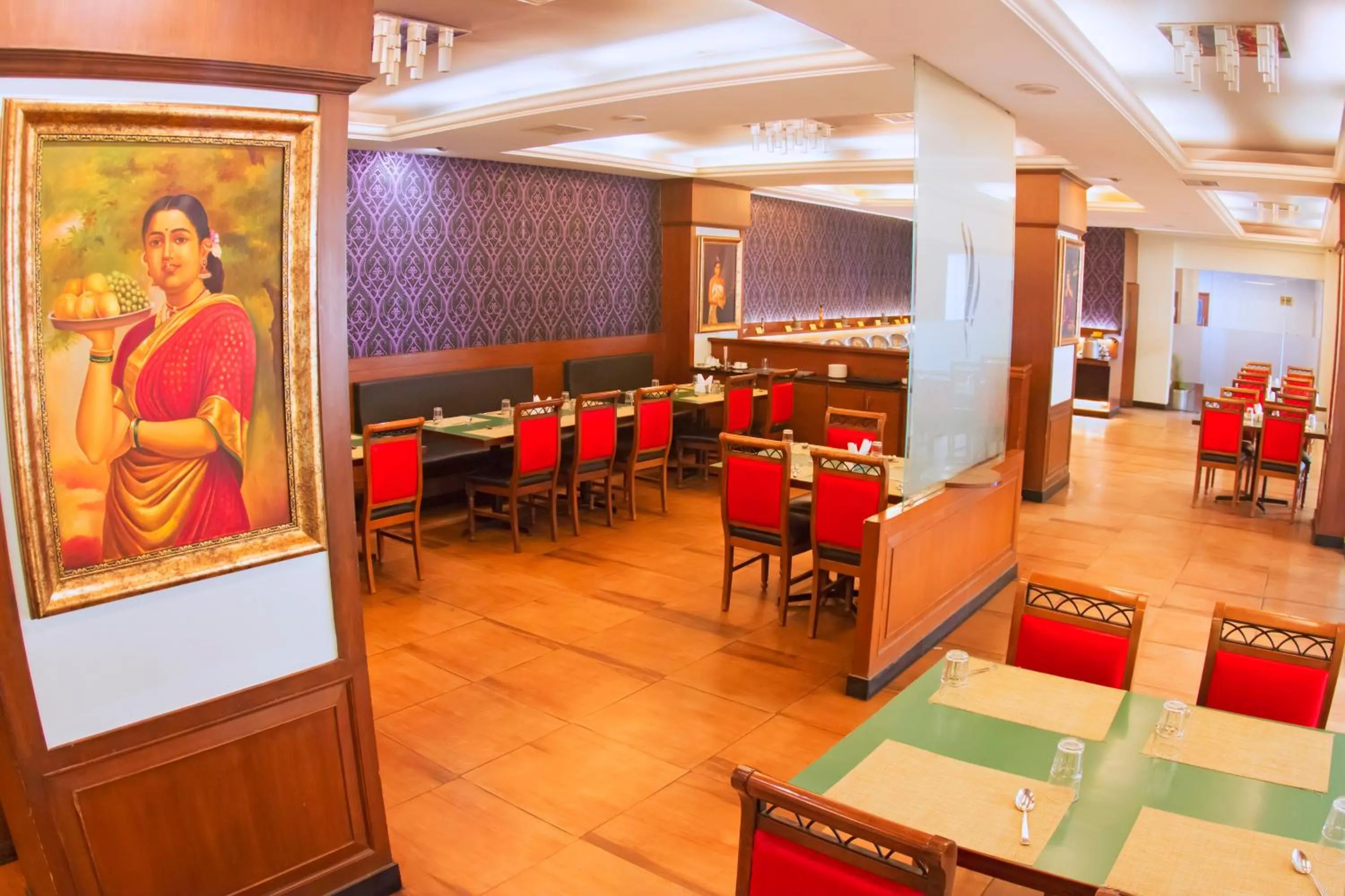 Restaurant/places to eat in President Hotel