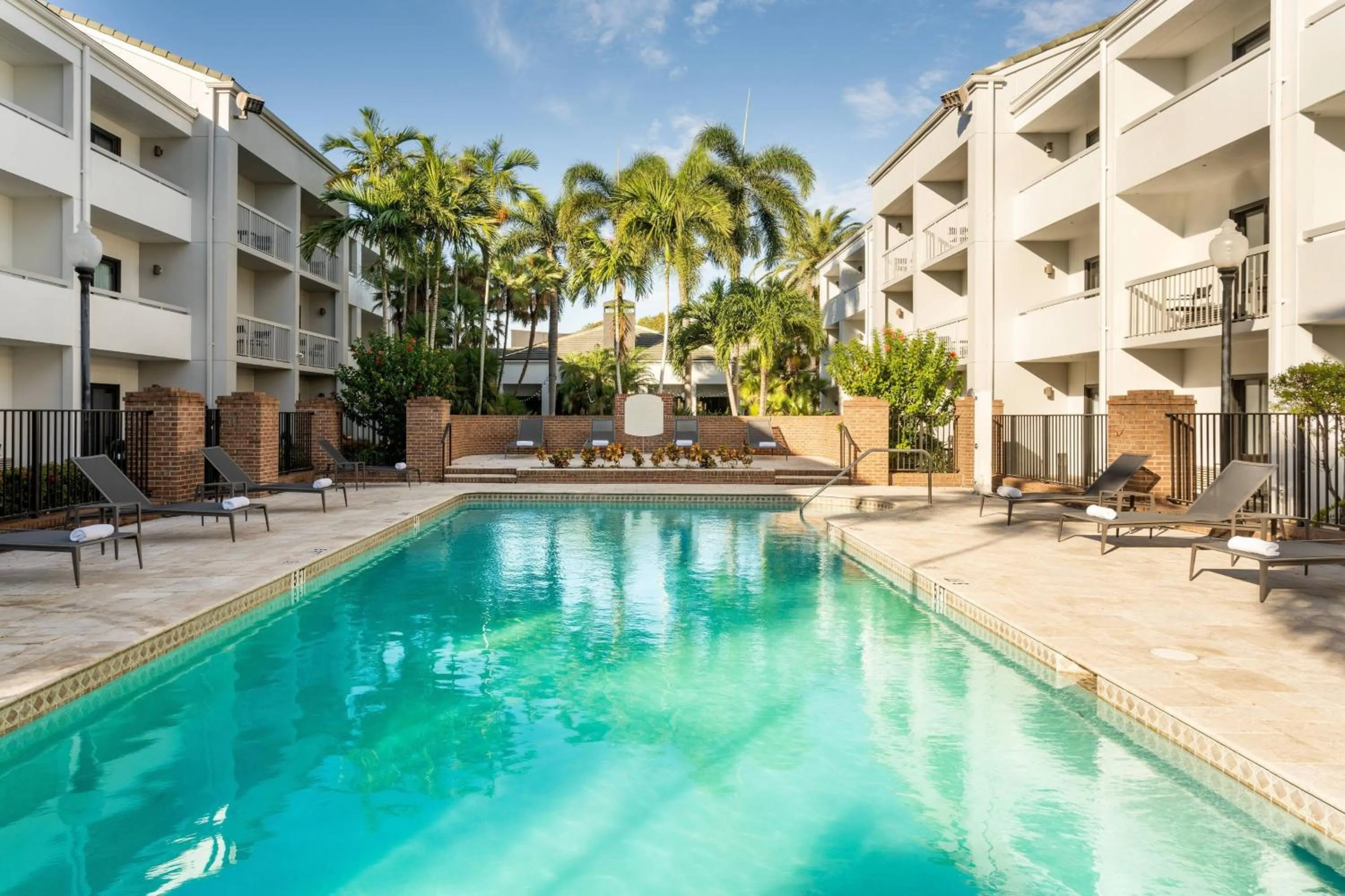 Swimming pool in Courtyard by Marriott West Palm Beach