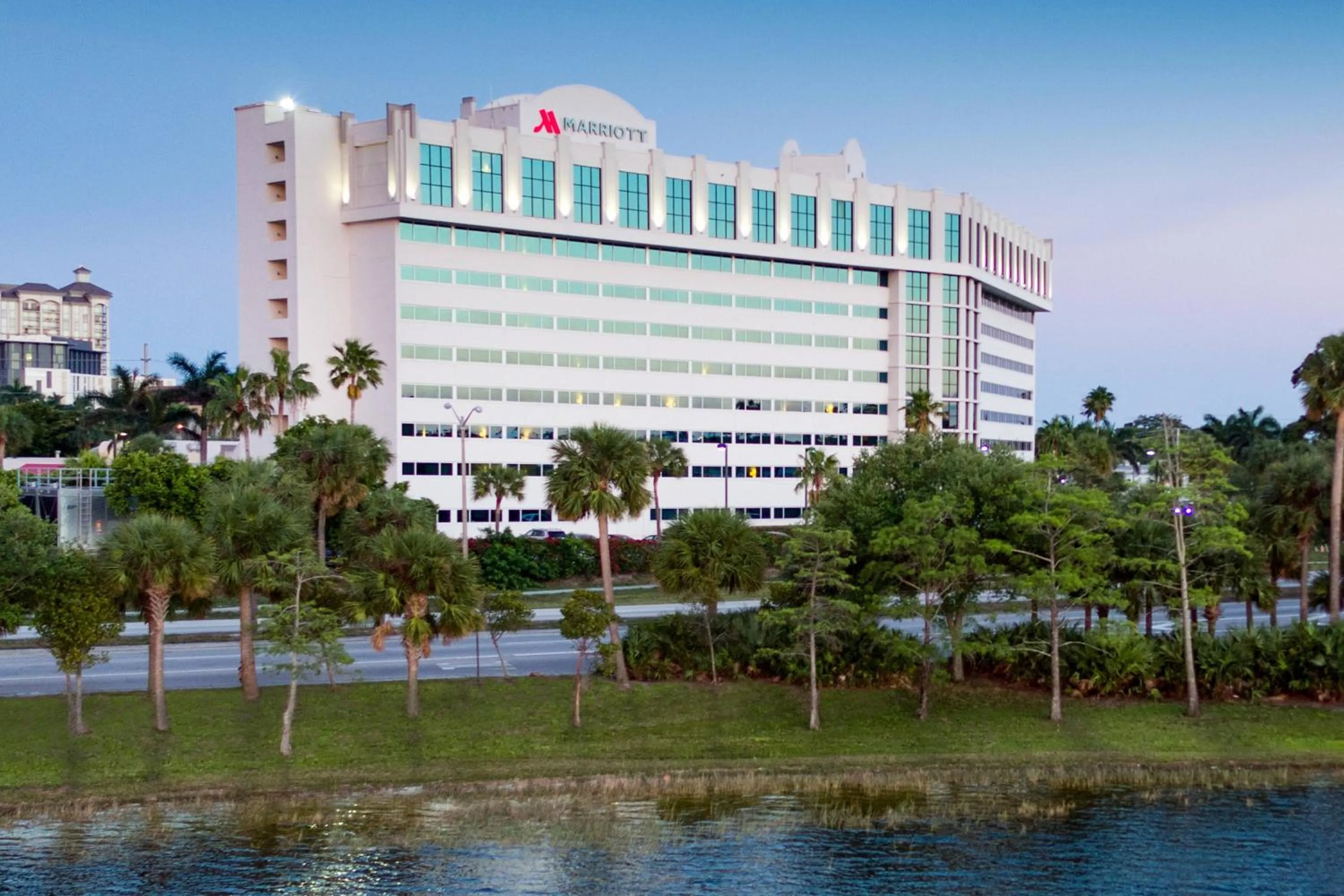 Property building in West Palm Beach Marriott