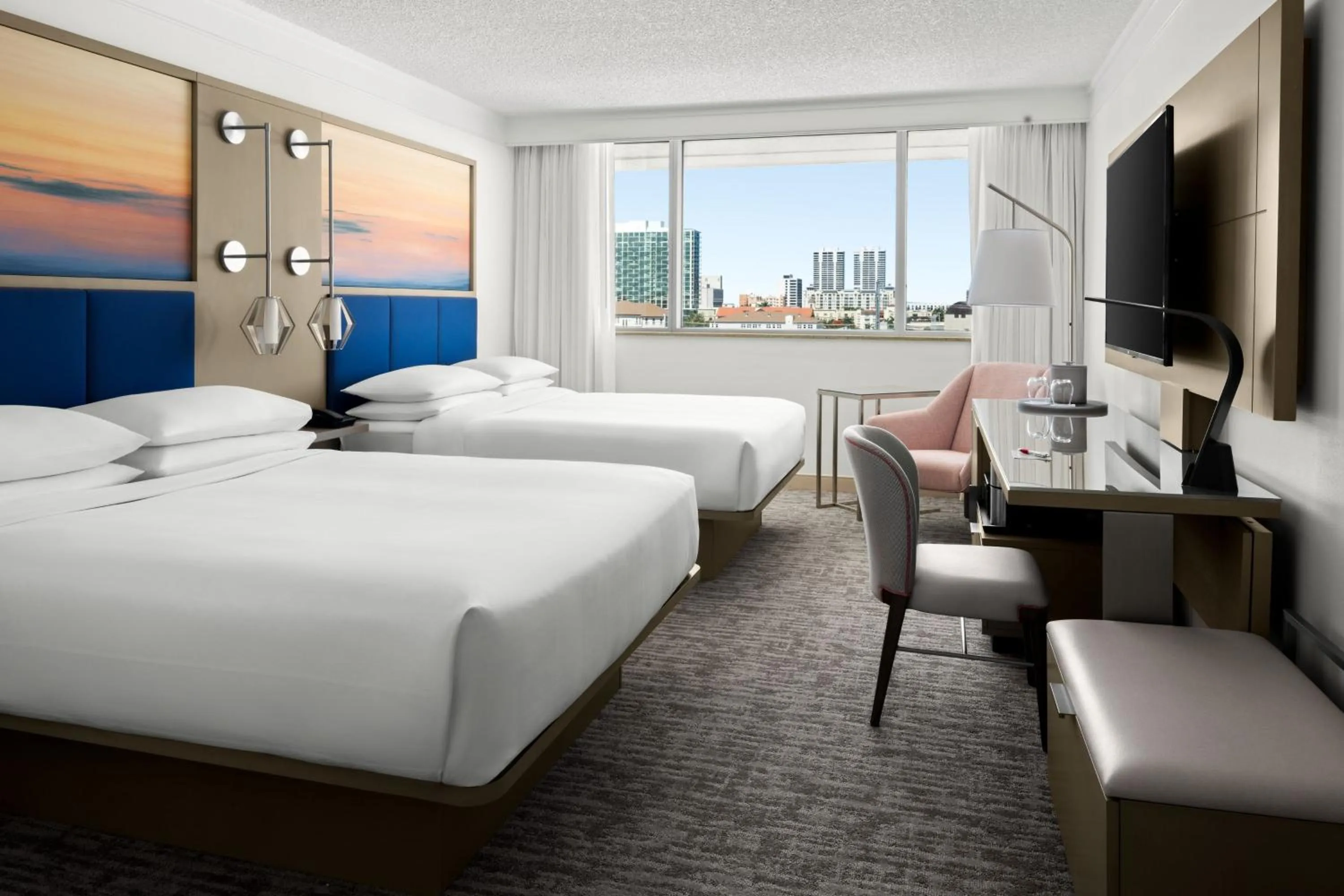 Photo of the whole room, Bed in West Palm Beach Marriott